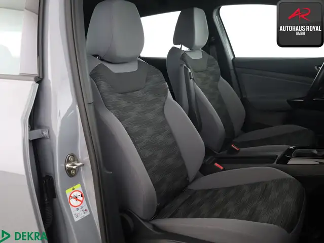Volkswagen Id.4 view 11