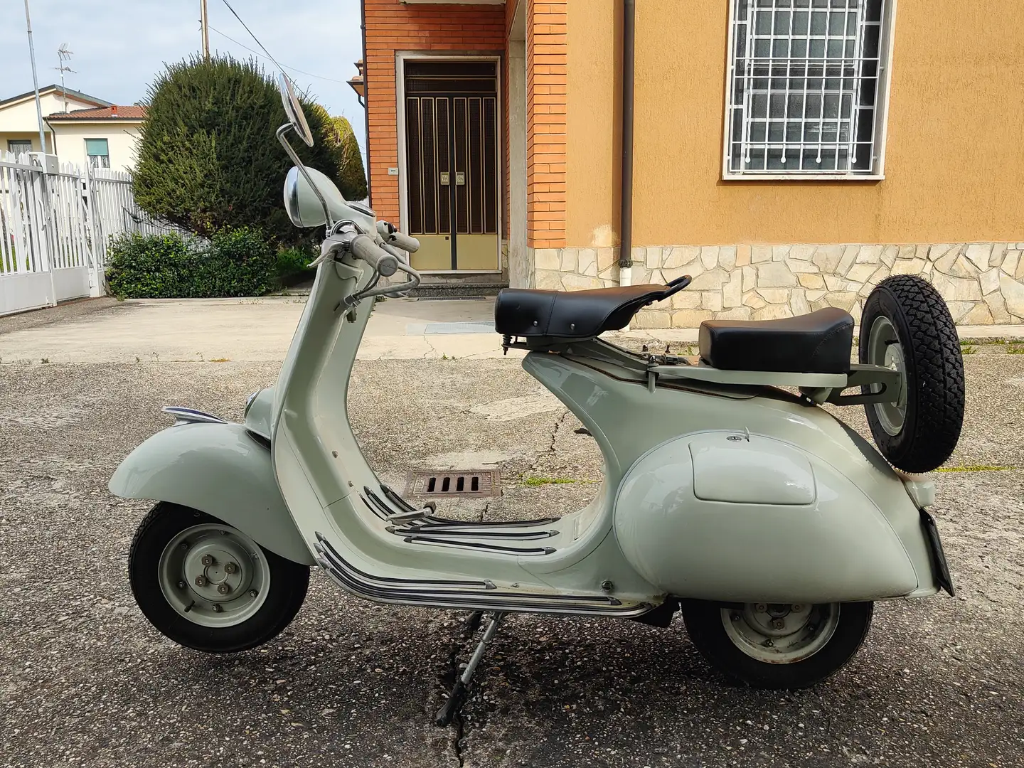 Vespa 150 VL3T Struzzo Beige - 2