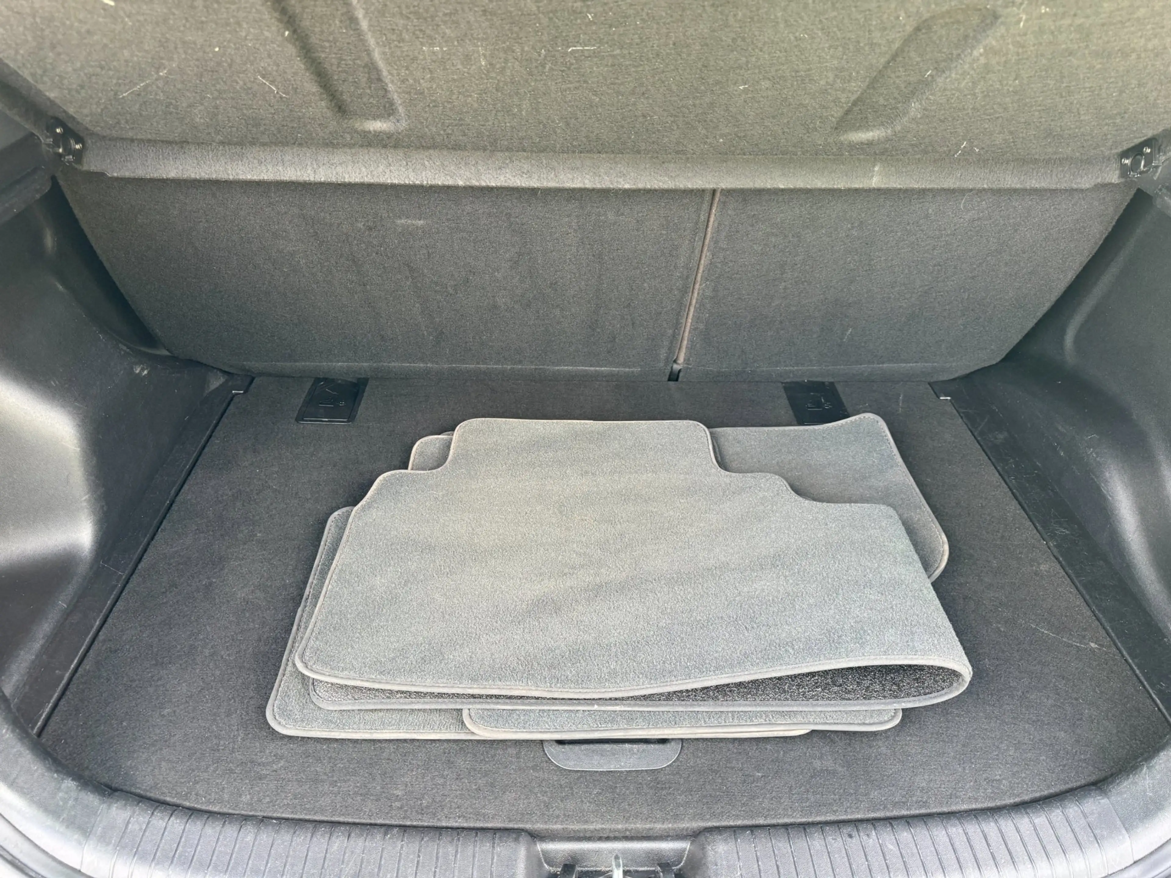 Kia Venga 1.4 CVVT DynamicPLusLine DEALER onderhouden en 1st — photo 7