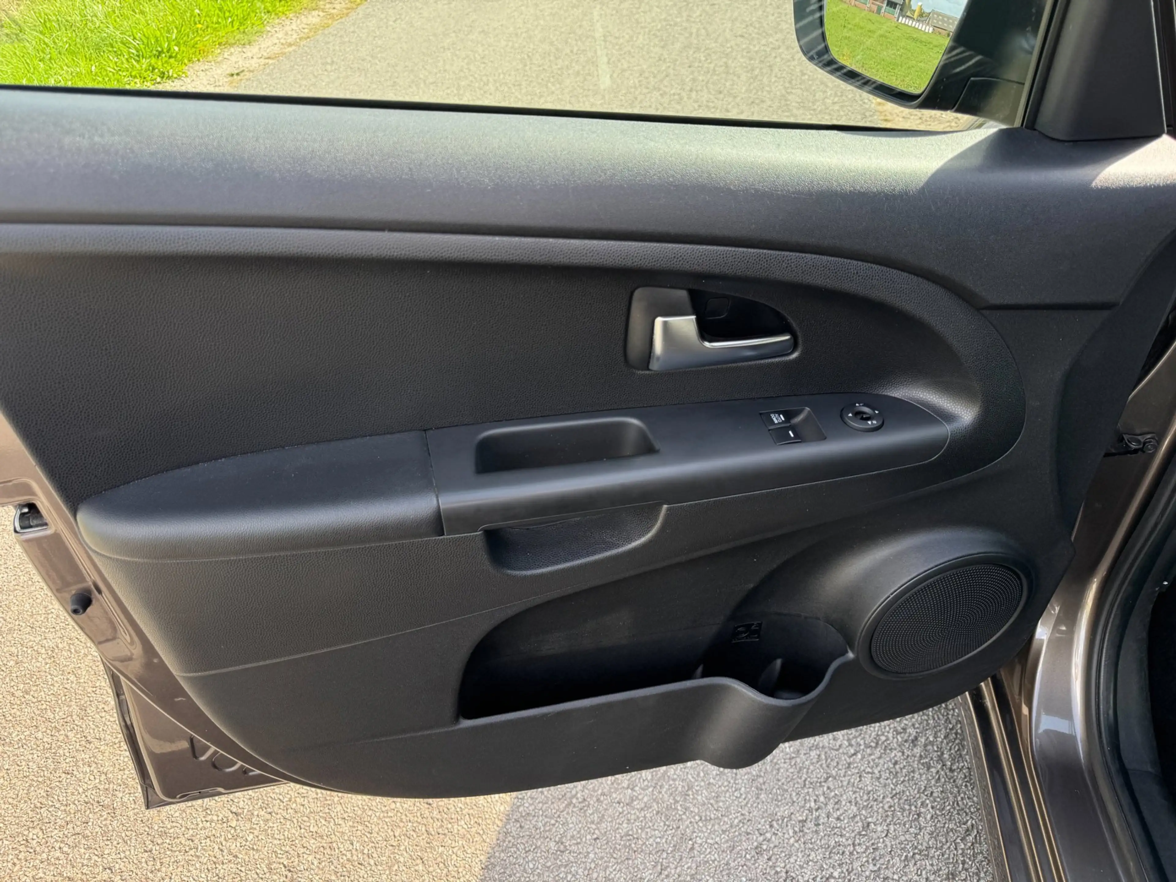 Kia Venga 1.4 CVVT DynamicPLusLine DEALER onderhouden en 1st — photo 11