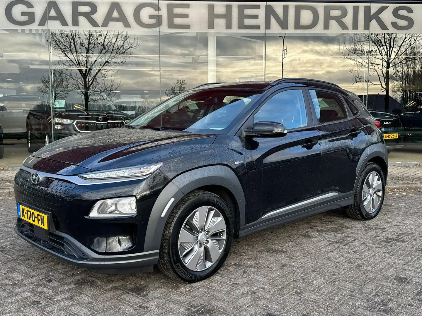 Hyundai KONA EV Comfort 64 kWh | SOH: 95,5% | 3 Fase | Warmtepo Schwarz - 1