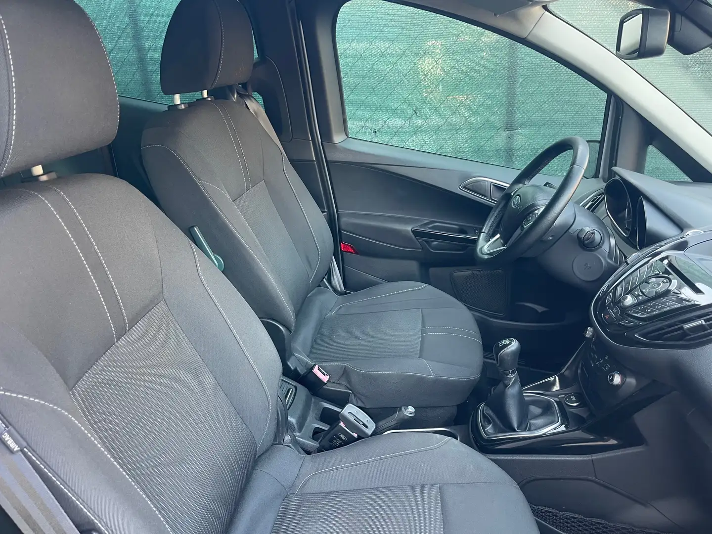 Ford B-Max 1.5 tdci Business Titanium 75cv E6 Gris - 2