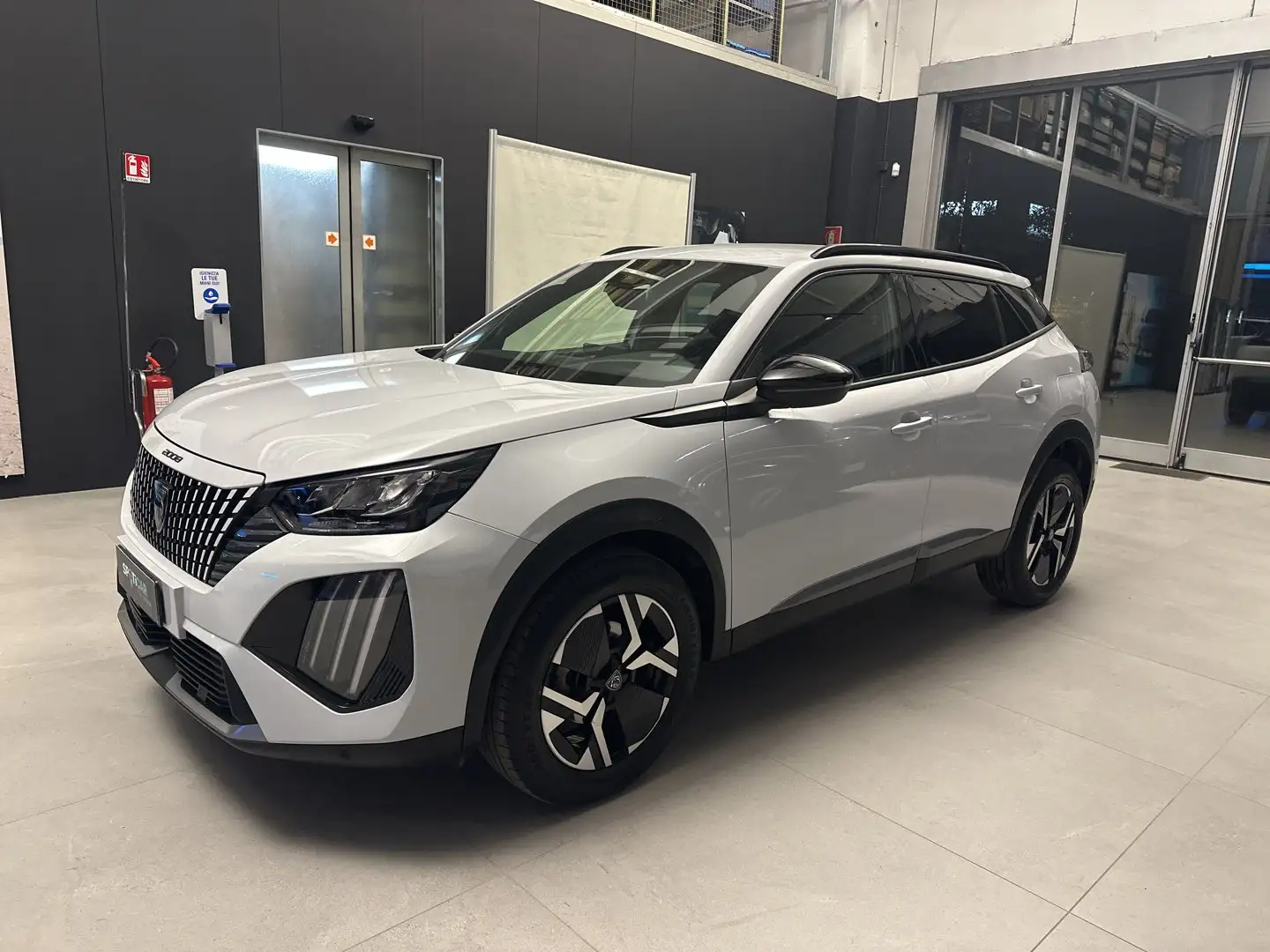 Peugeot 2008 1.2 PureTech Allure S&S 100 Bianco - 1