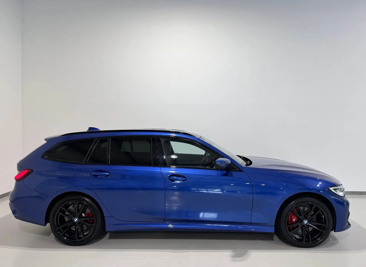 BMW 330 e xDrive G21 Aut/M-Sport/HEAD-UP/AHK/Laser/360*Gr Blau - 2