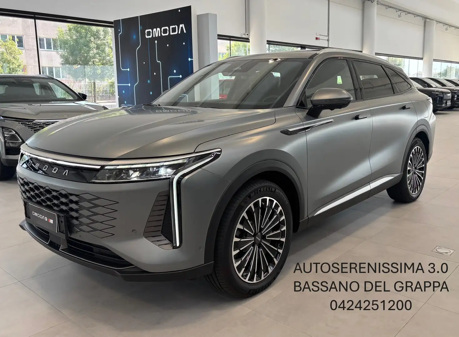 Omoda 9 1.5 SUPER HYBRID PREMIUM AWD Сірий - 1