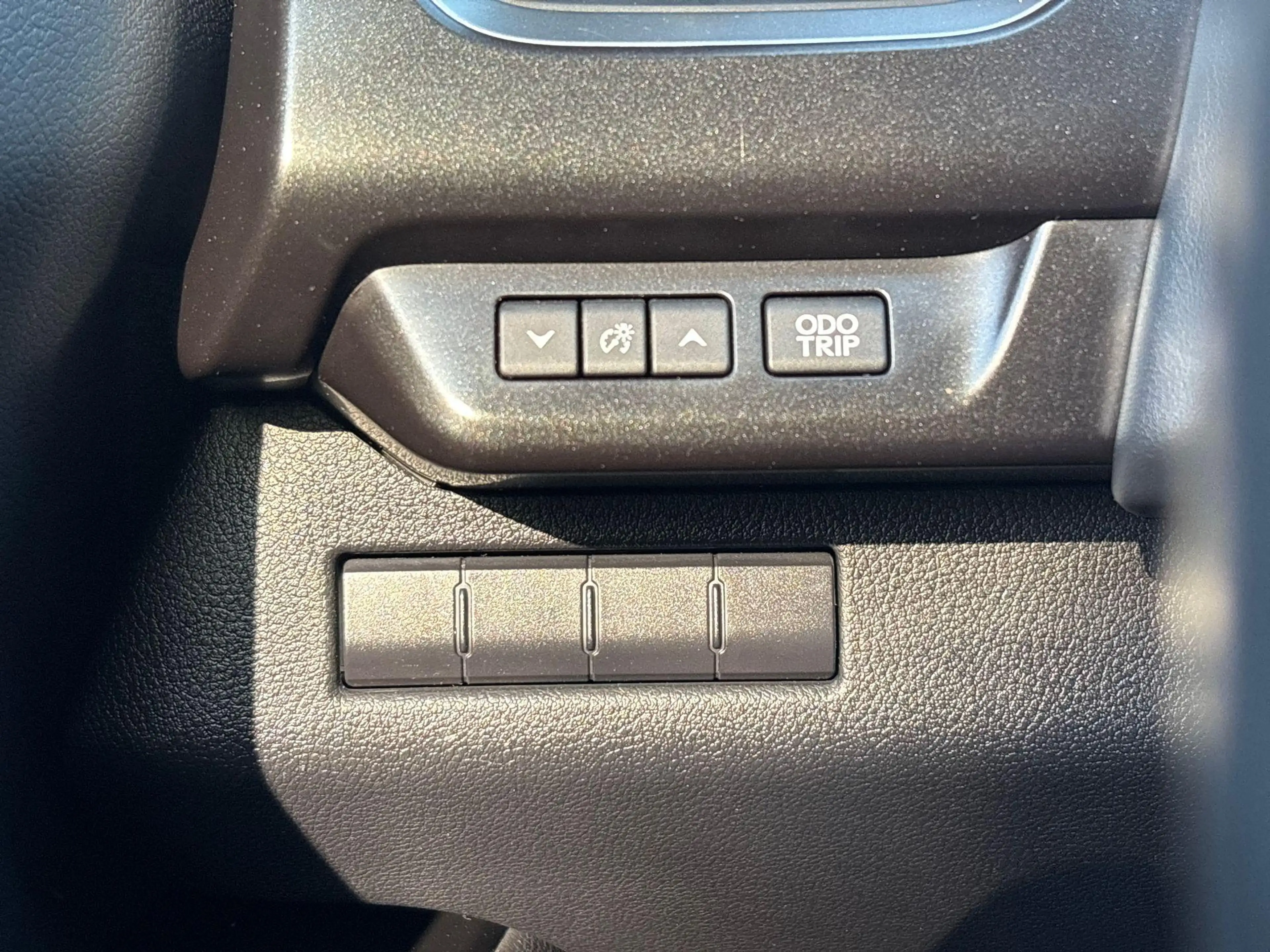 Lexus UX 250h Luxury Line — photo 13