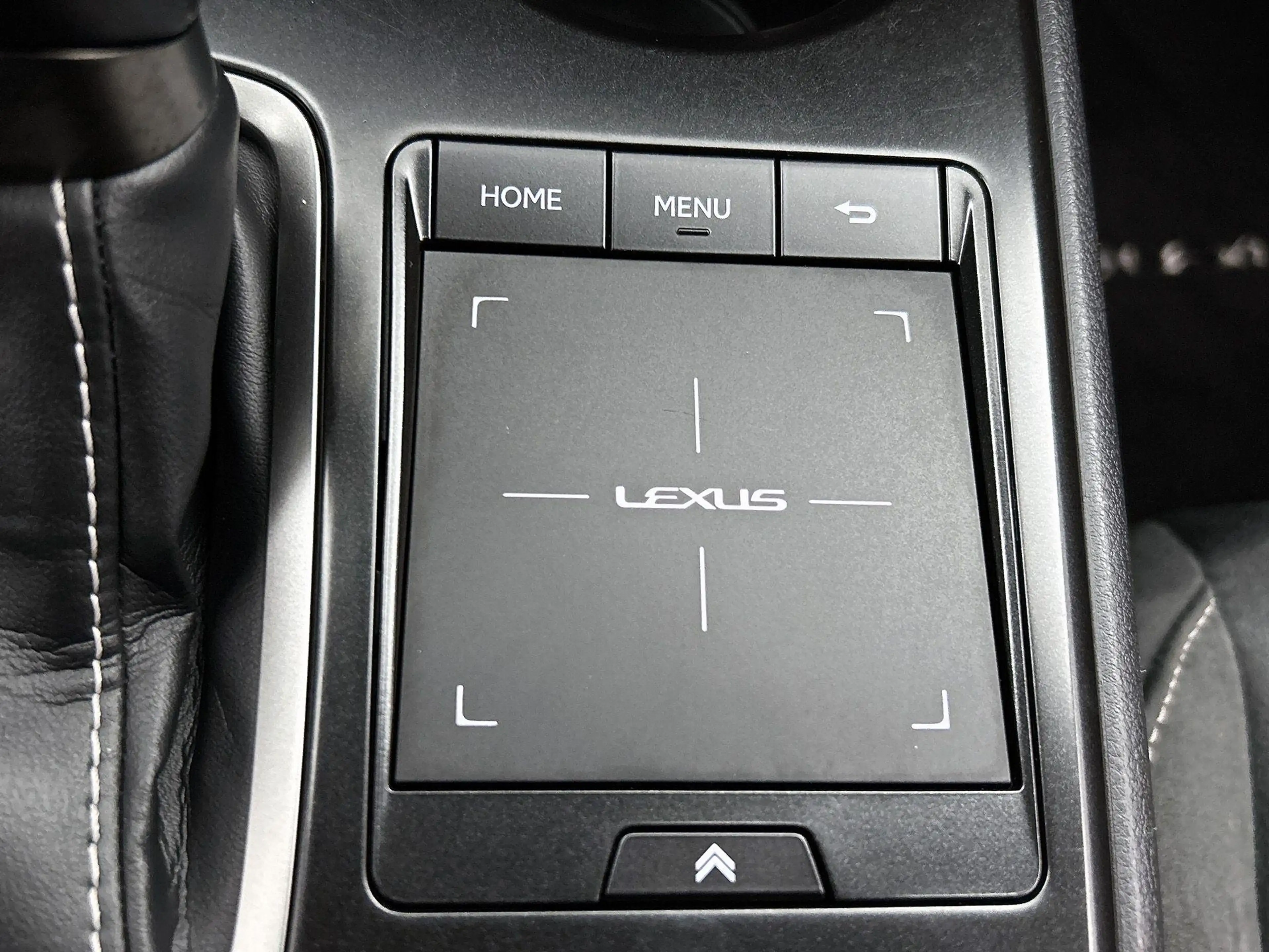 Lexus UX 250h Luxury Line — photo 11