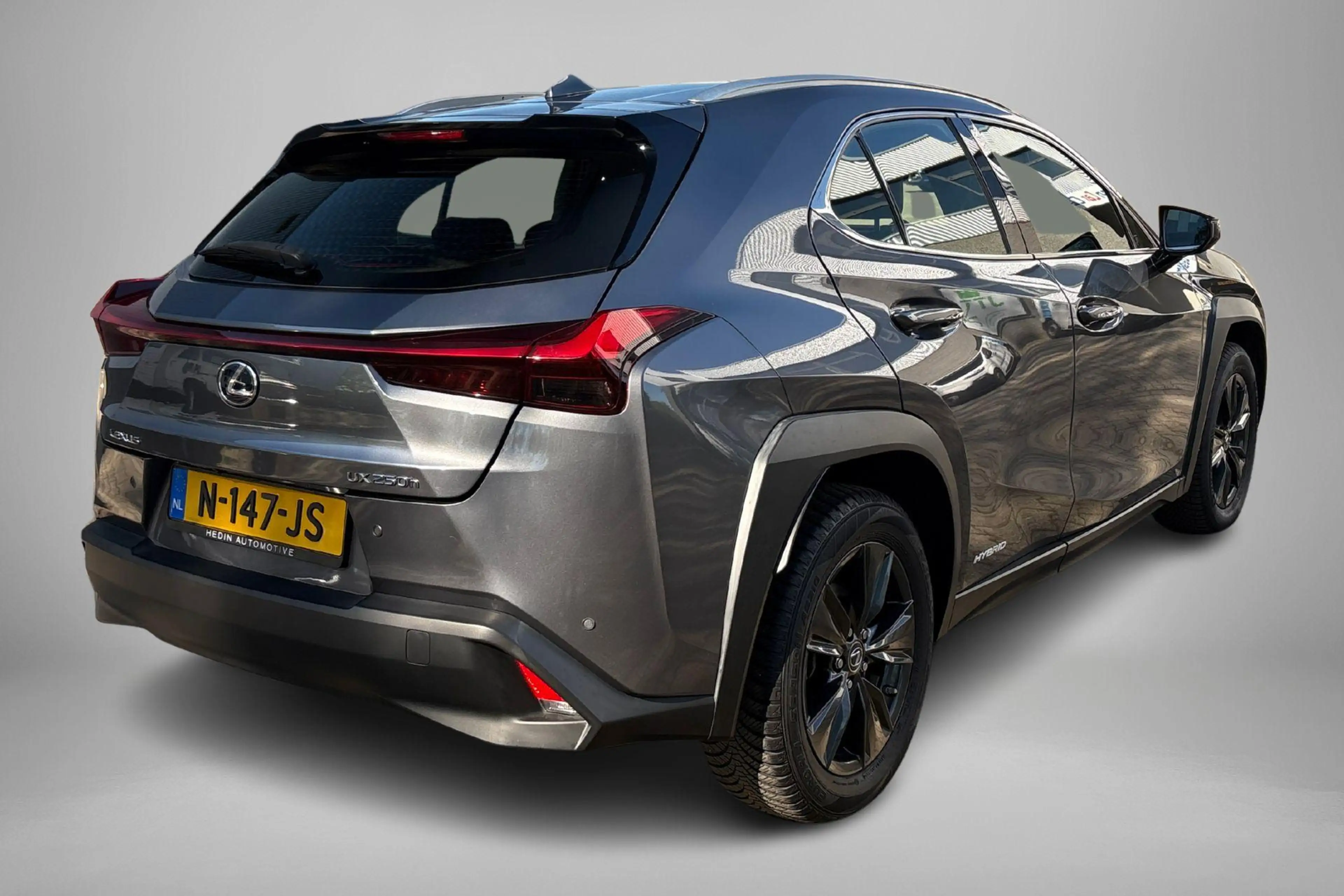 Lexus UX 250h Luxury Line — photo 2