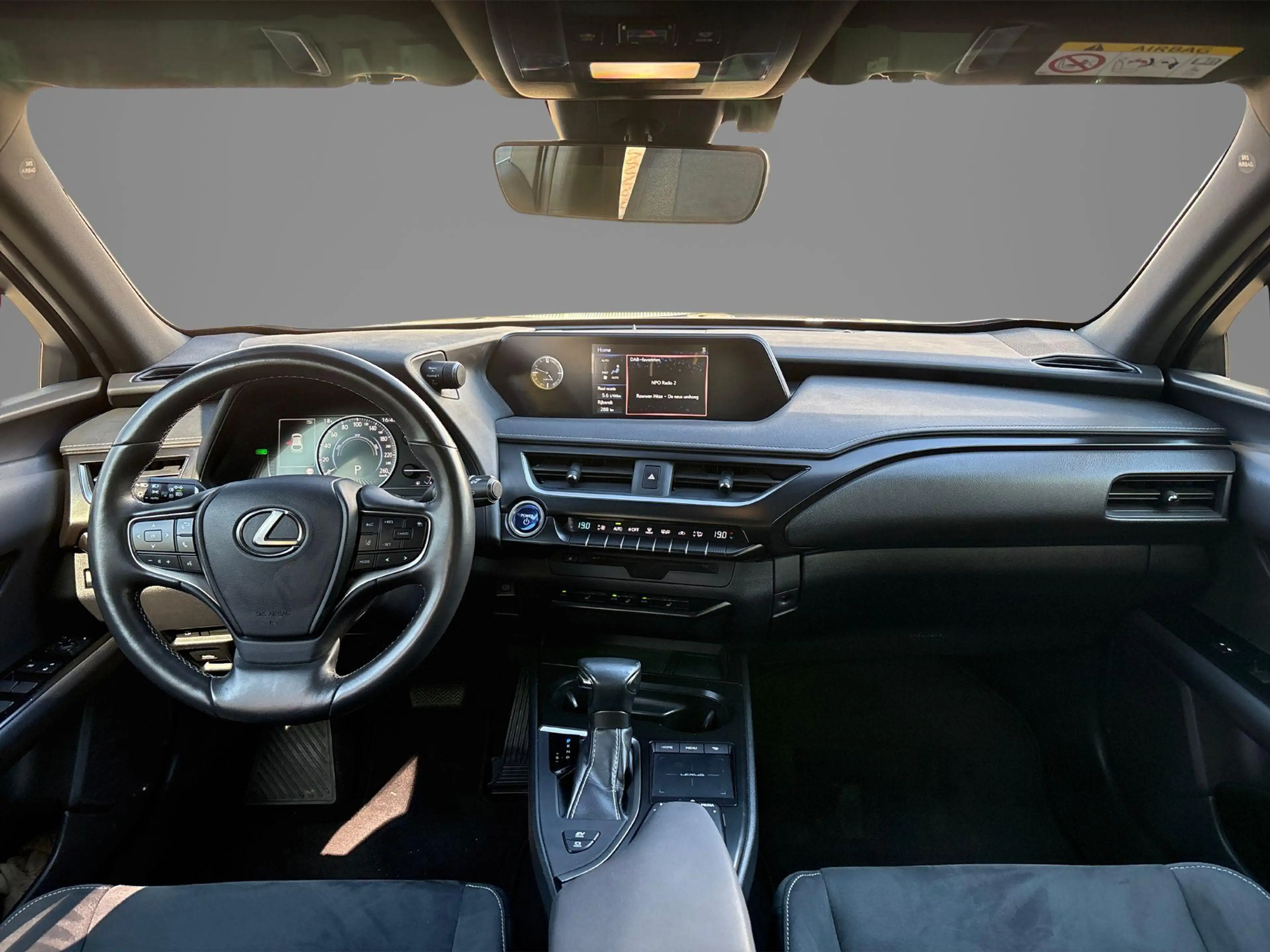 Lexus UX 250h Luxury Line — photo 3