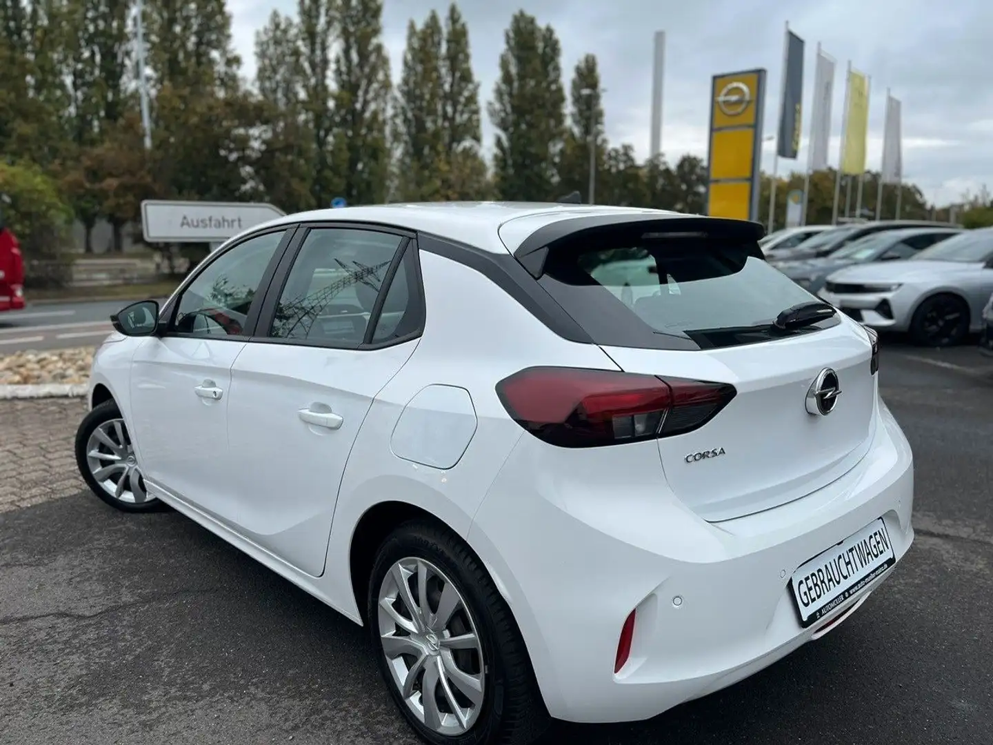 Opel Corsa F Edition 1.2 (100PS) NAVI, SHZ, PDC Weiß - 2