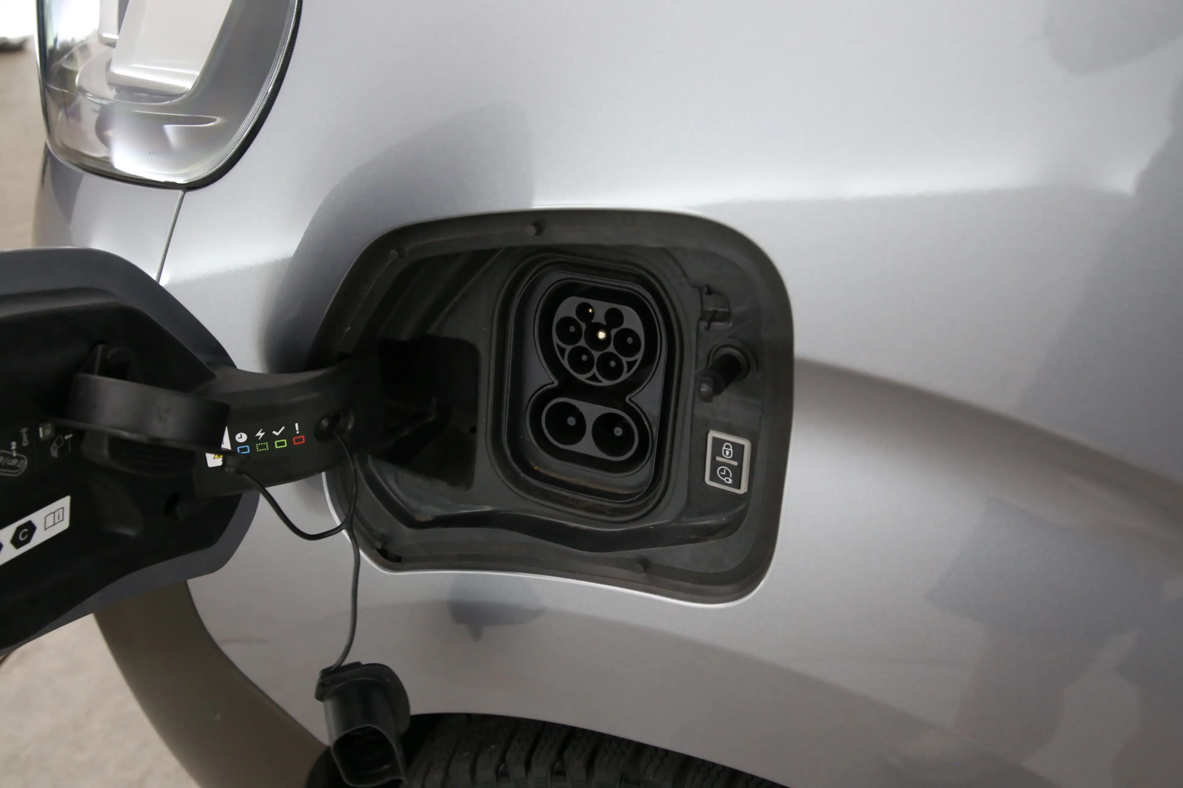 Opel Vivaro-e 75 kWh L2H1 | Snelladen | SOH 93% | DC | 6 Zits | — photo 11