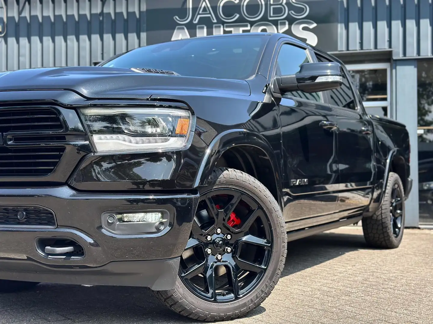 Dodge RAM 1500 5.7 V8 4x4 Crew Cab Laramie Sport Black editi Negro - 2