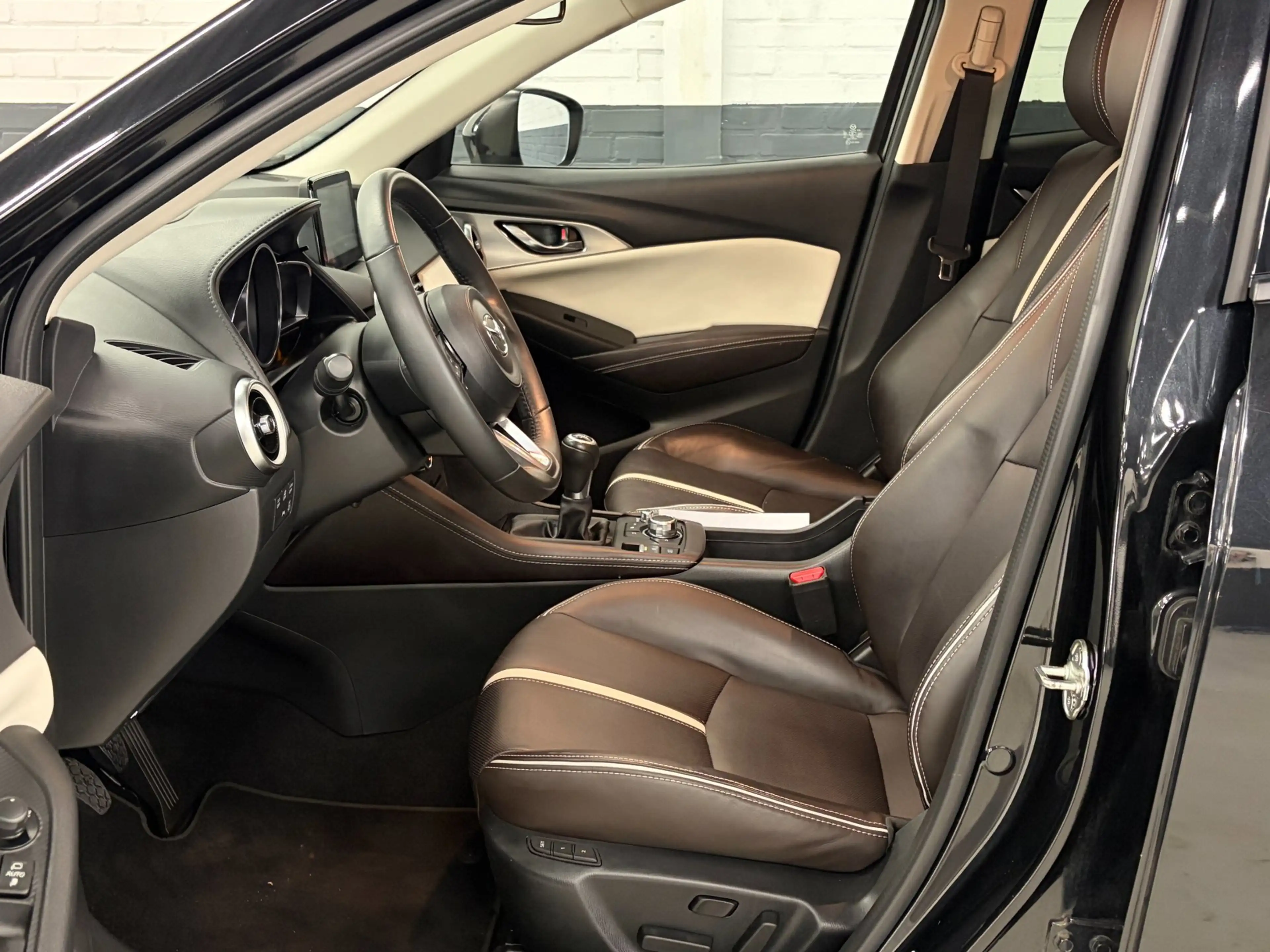 Mazda CX-3 2.0 SkyActiv-G 120 GT-M |Leer |LED | 18" |HUD — photo 9