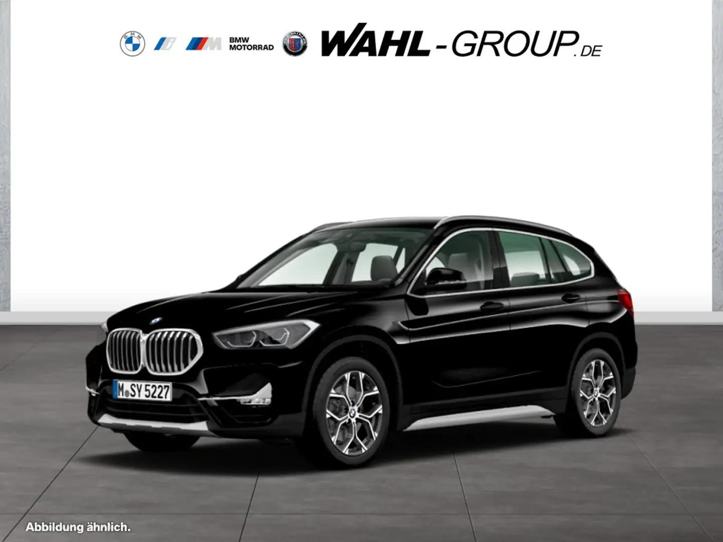 BMW X1 sDrive18i xLine AHK Stop&Go Navi DrAssPlus Zwart - 1