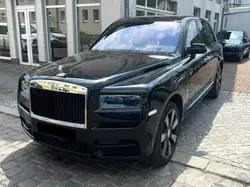 Rolls-Royce Cullinan Bespoke HUD TV