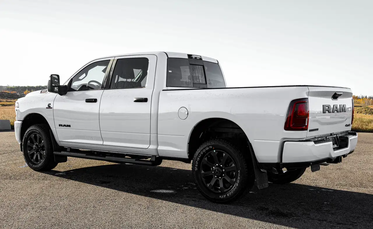 RAM 3500 снимка RAM 3500
