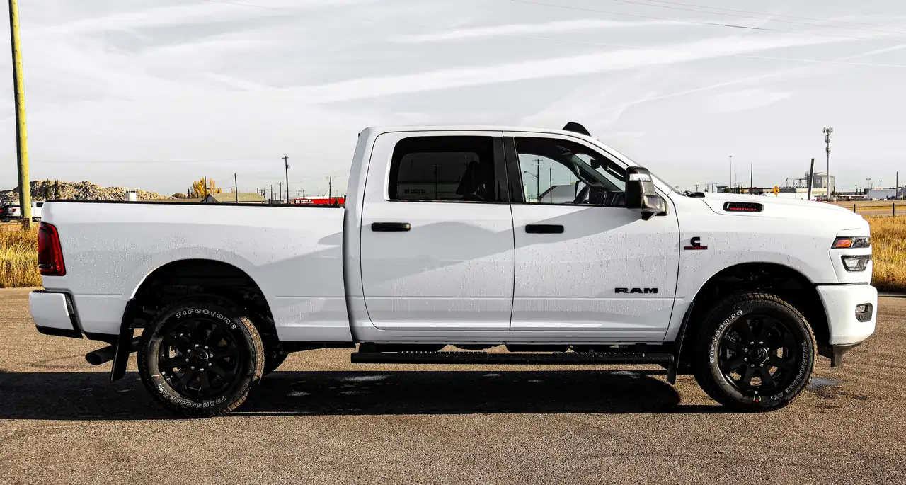 RAM 3500 снимка RAM 3500