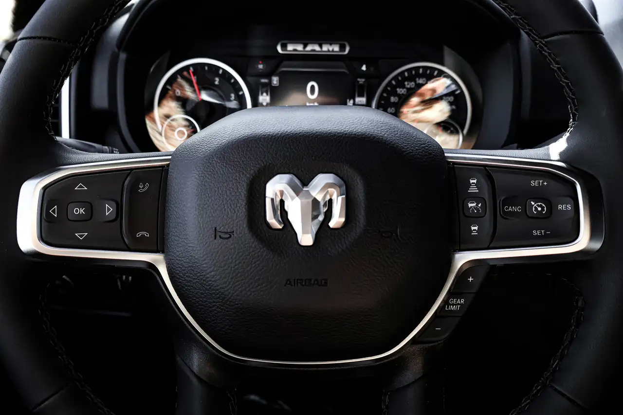 RAM 3500 снимка RAM 3500