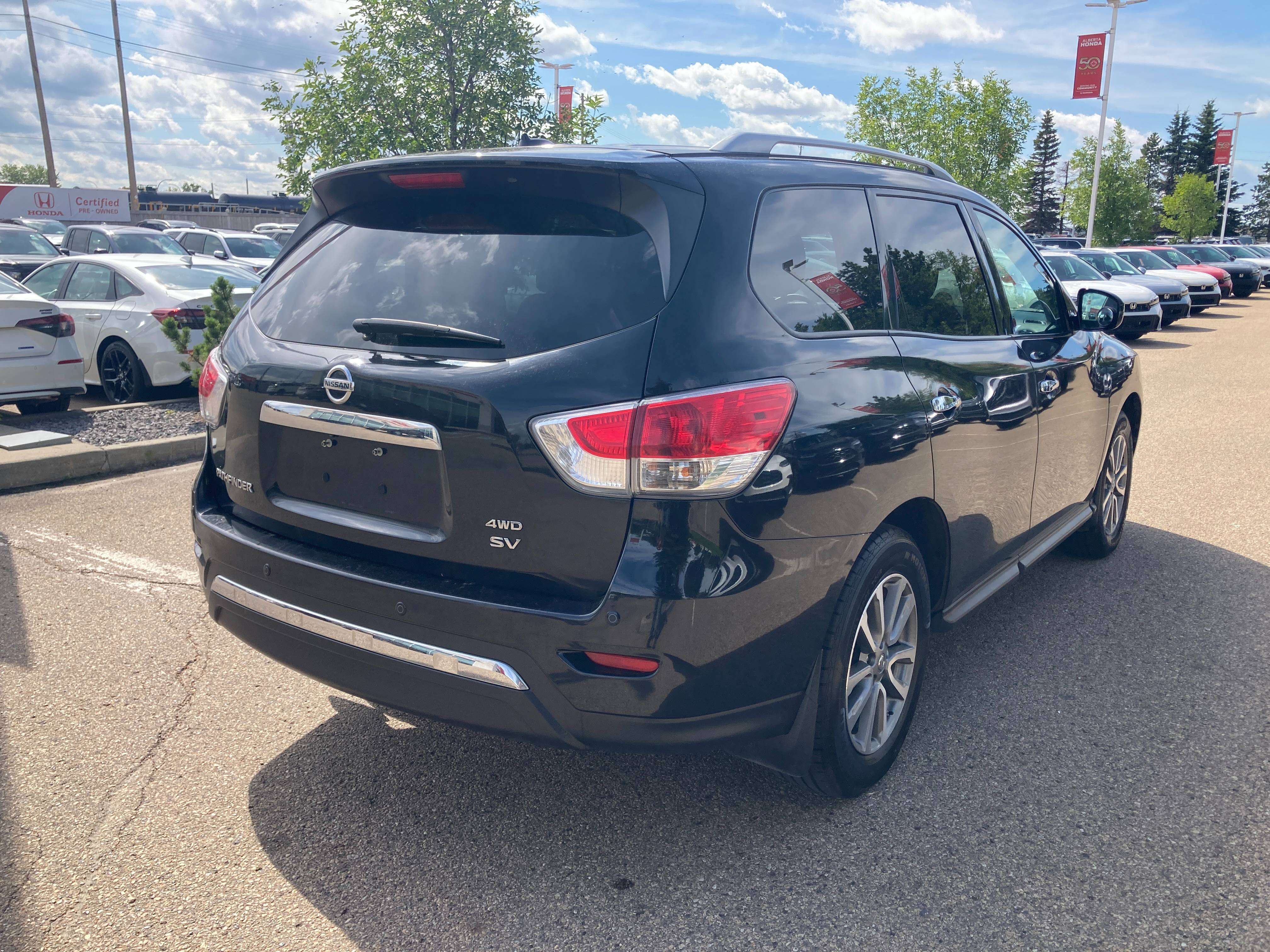 used 2015 Nissan Pathfinder car, priced at $14,900