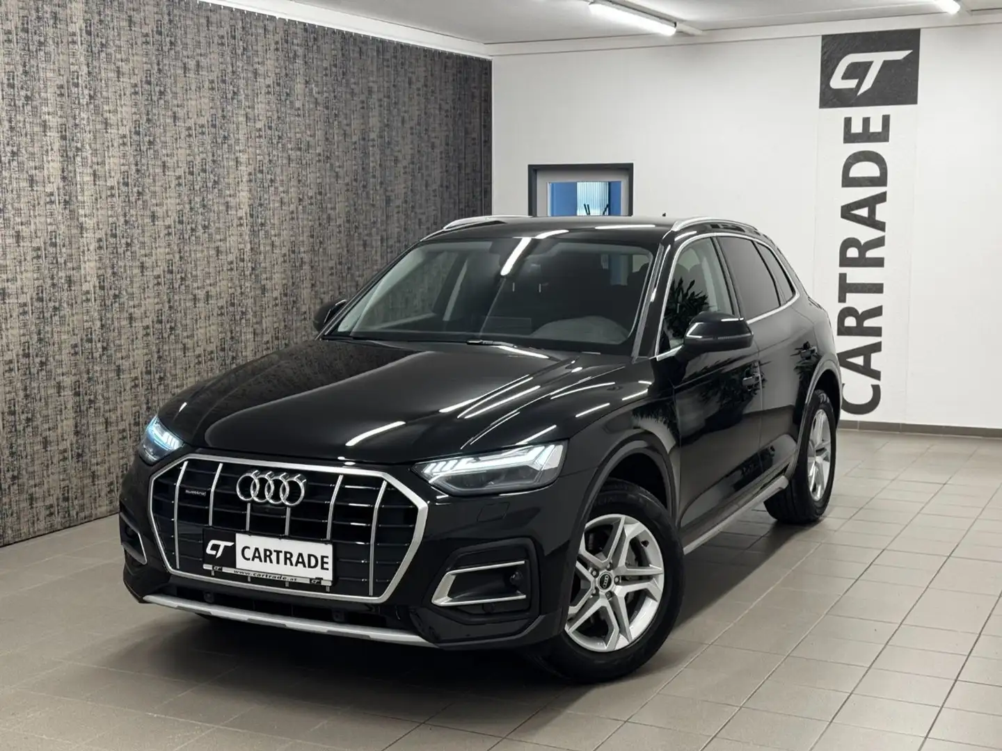 Audi Q5 40 TDI quattro Schwarz - 2