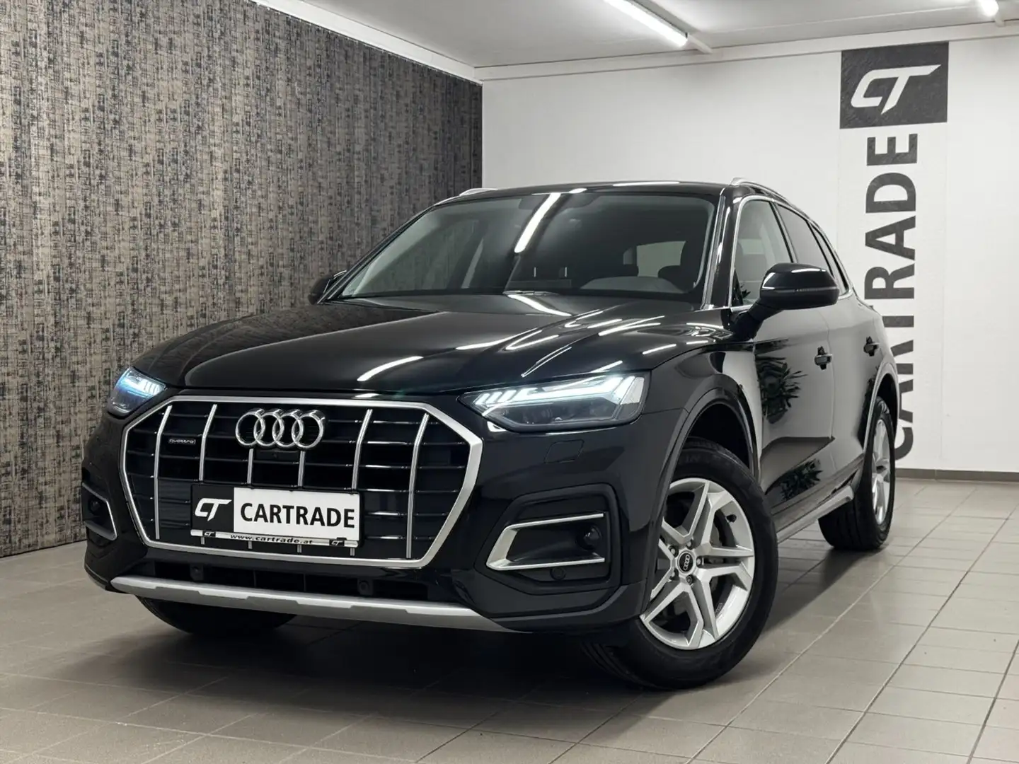Audi Q5 40 TDI quattro Schwarz - 1