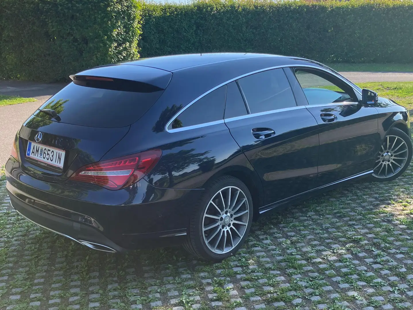 Mercedes-Benz CLA 200 CLA 200 d Shooting Brake Aut. Blau - 2