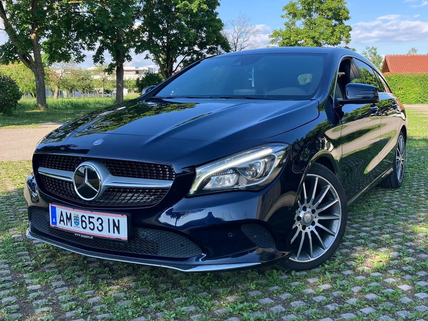 Mercedes-Benz CLA 200 CLA 200 d Shooting Brake Aut. Blau - 1