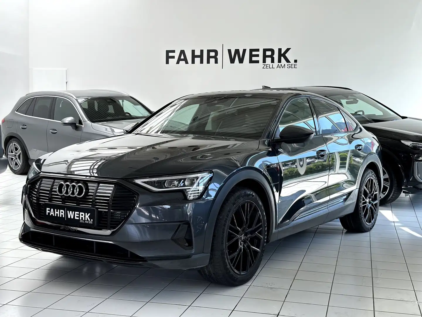 Audi e-tron SB 55 quattro 95kWh Business Grau - 1