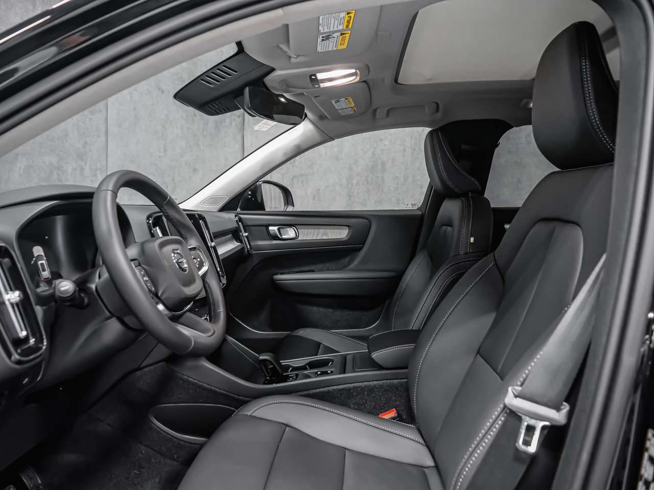 2026 Volvo XC40 Core (Dark Theme) thumb 11