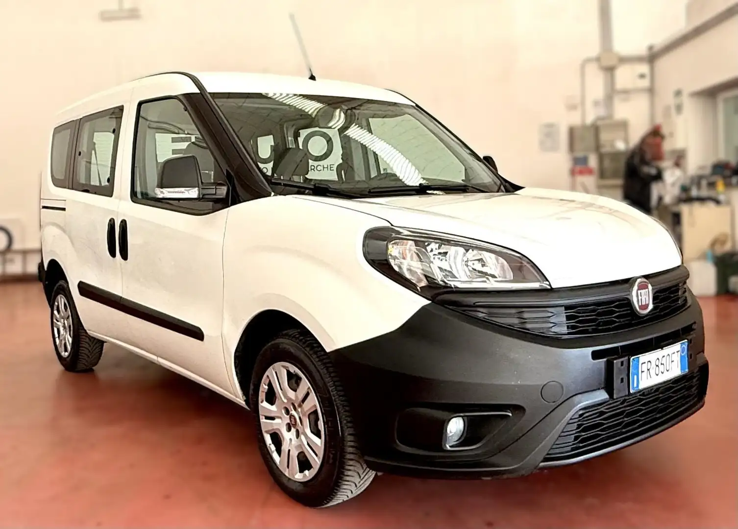 Fiat Doblo 1.3 mjt 16v Easy 95cv my18 NEOPATENTATI Weiß - 1