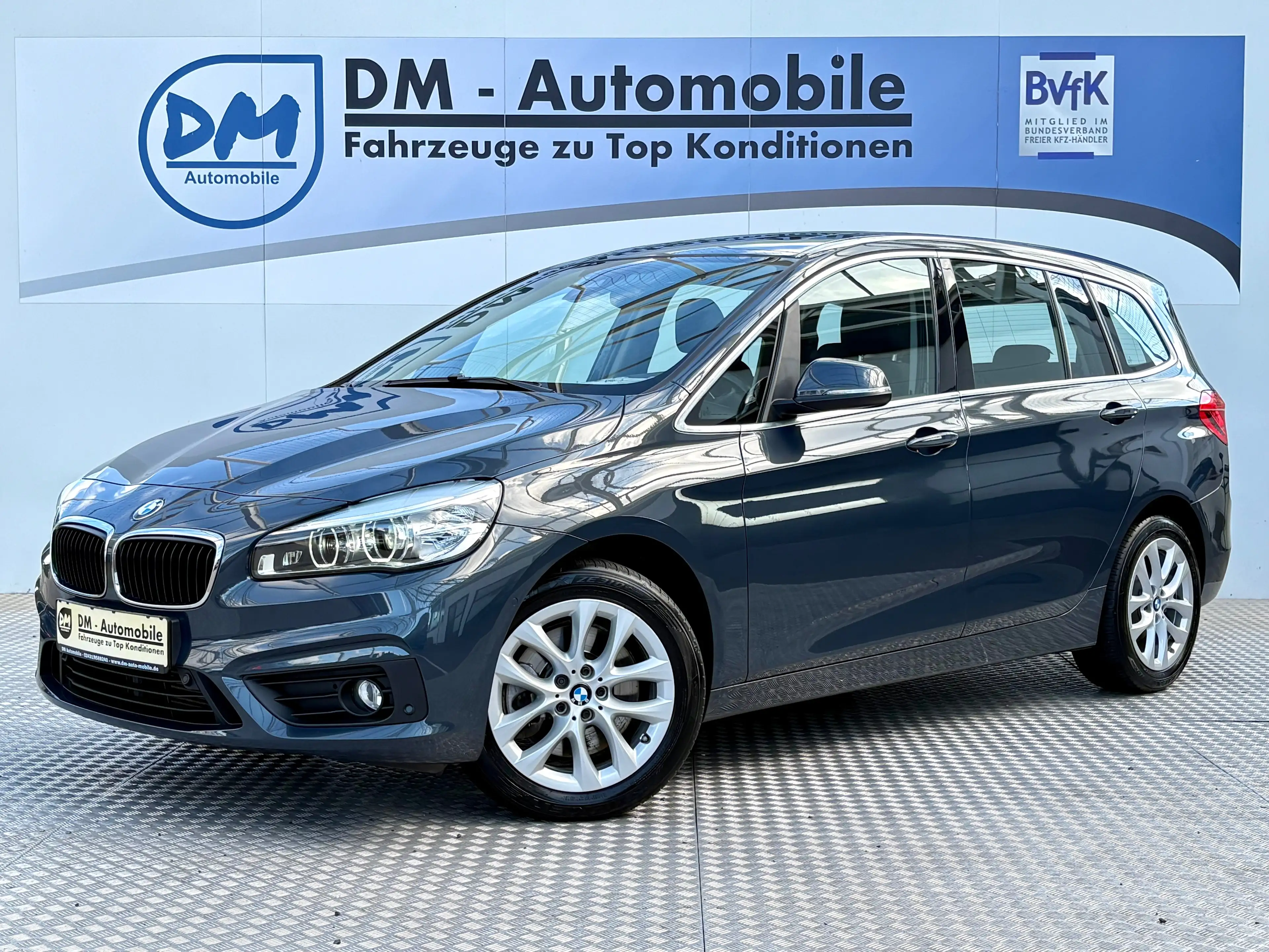 BMW 220 Gran Tourer 220 i Advantage 1.HAND*LED*NAVI*PANODACH*AHK*GEPFLEGT