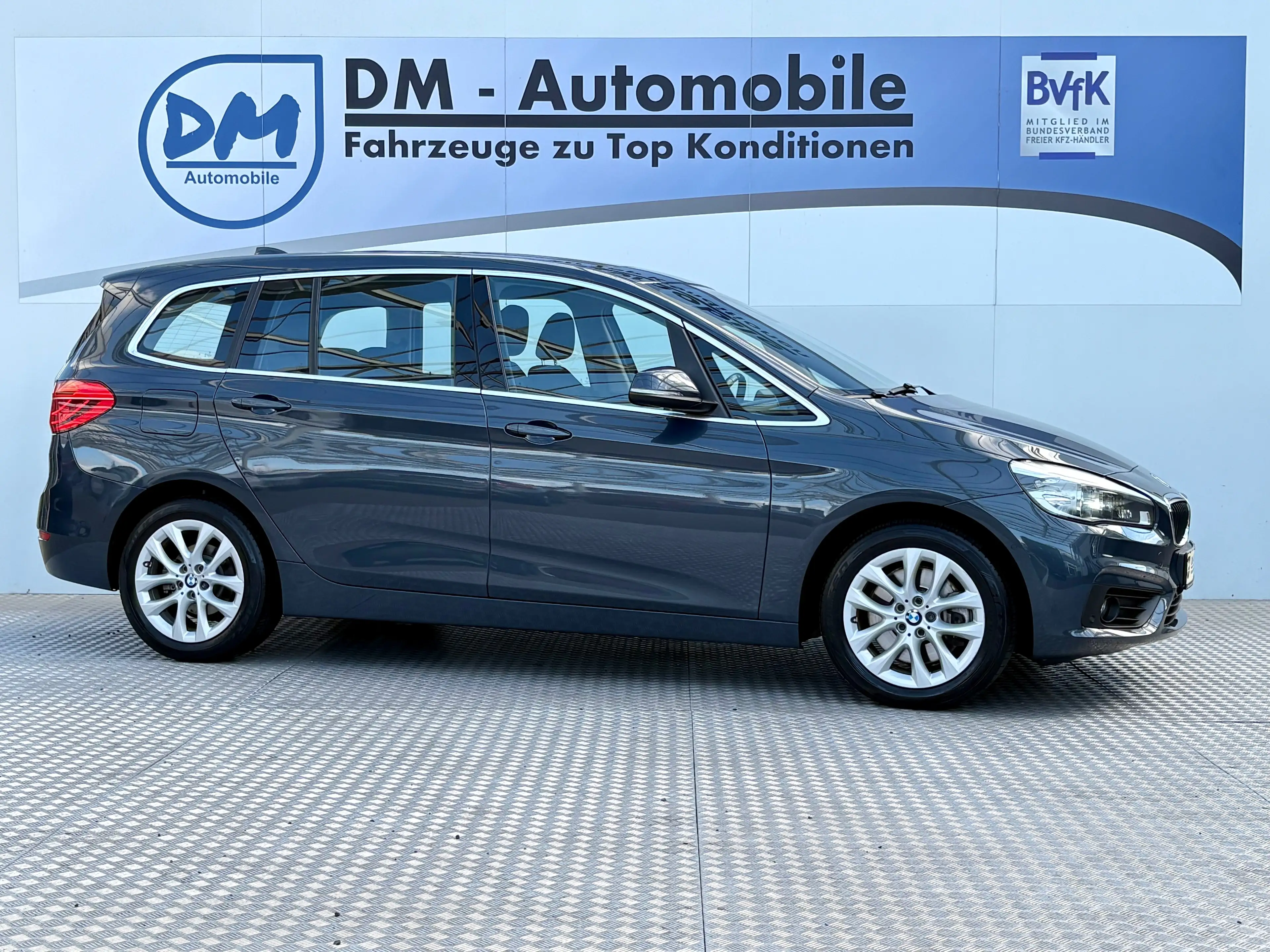 BMW 220 Gran Tourer 220 i Advantage 1.HAND*LED*NAVI*PANODACH*AHK*GEPFLEGT — photo 3