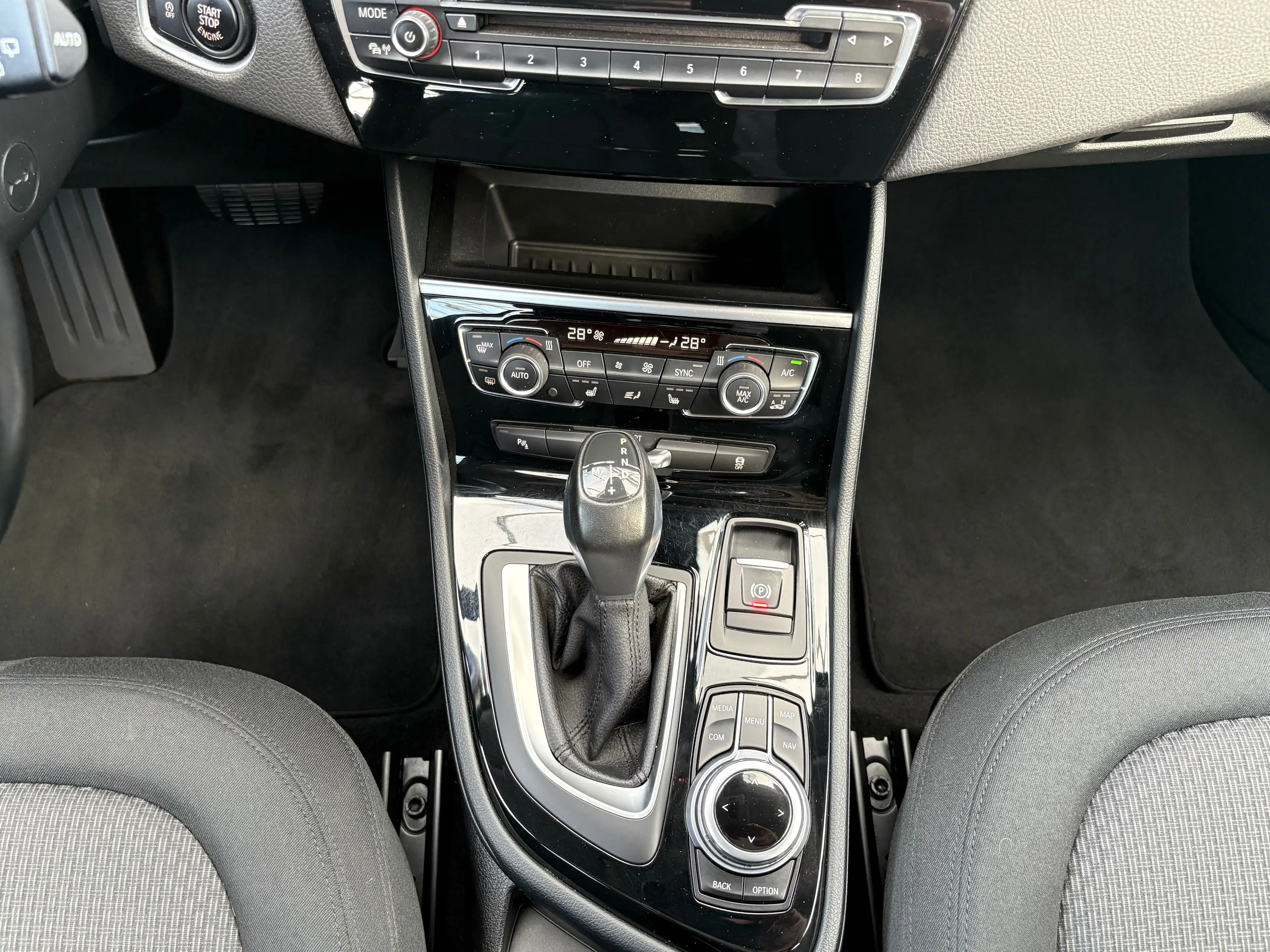 BMW 220 Gran Tourer 220 i Advantage 1.HAND*LED*NAVI*PANODACH*AHK*GEPFLEGT — photo 20