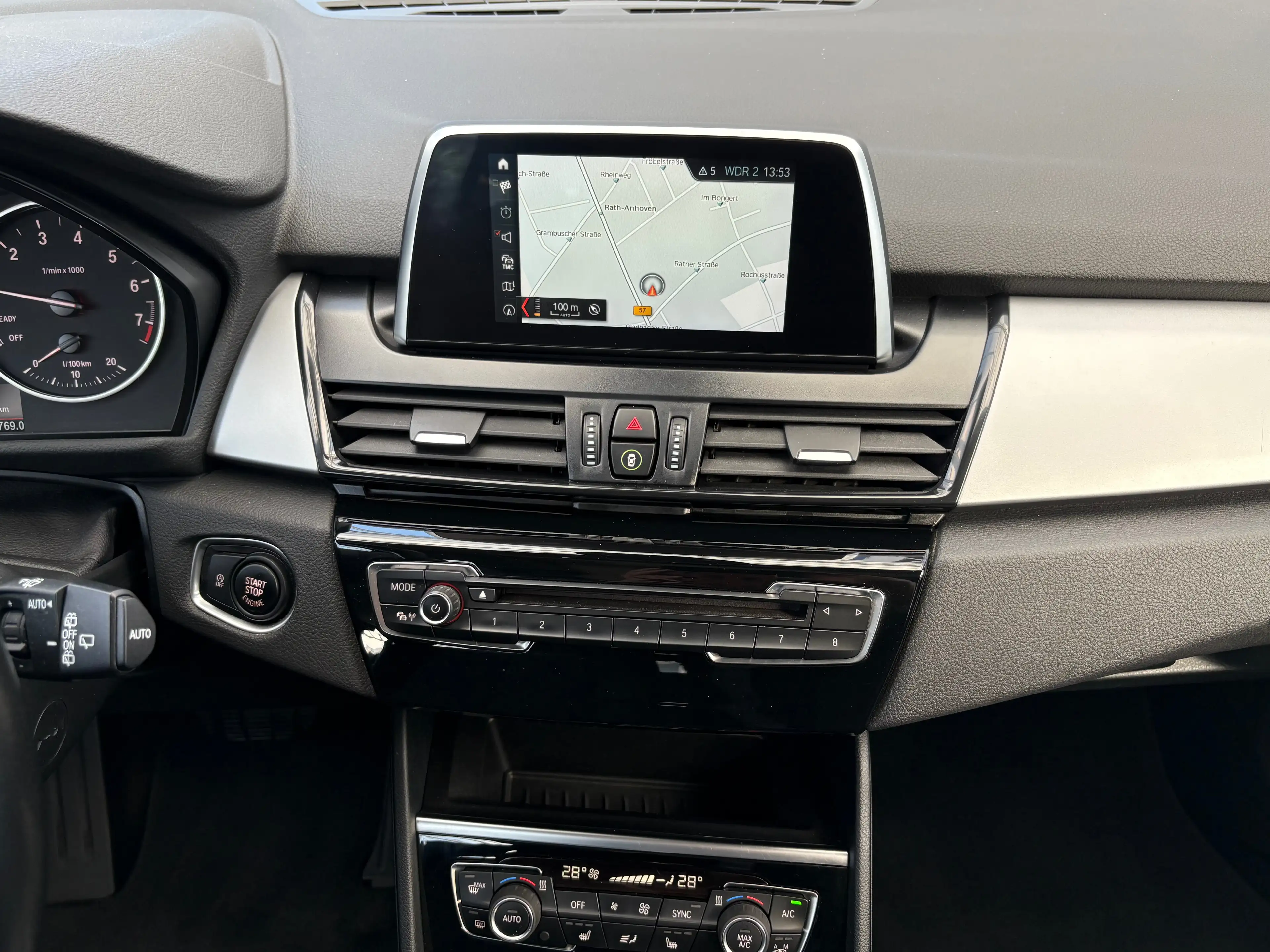 BMW 220 Gran Tourer 220 i Advantage 1.HAND*LED*NAVI*PANODACH*AHK*GEPFLEGT — photo 19