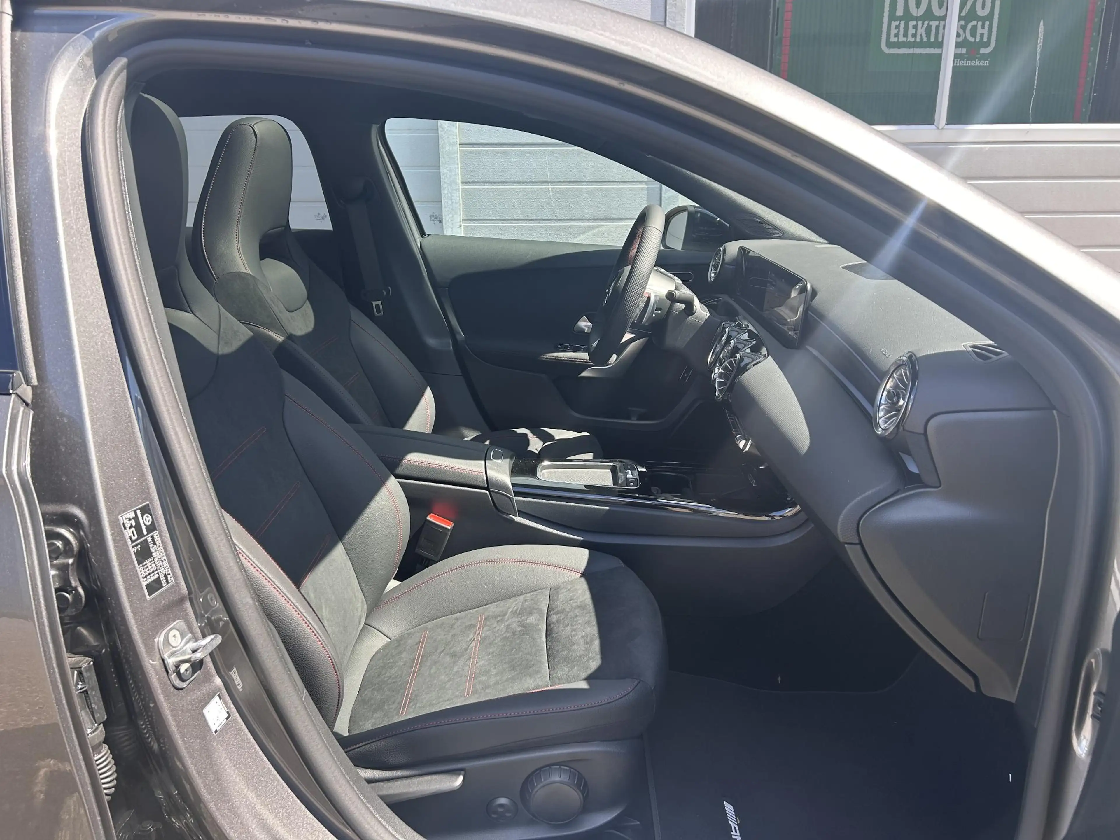 Mercedes-Benz A 250 e Business Solution AMG | Panorama - Schuifdak | M — photo 8