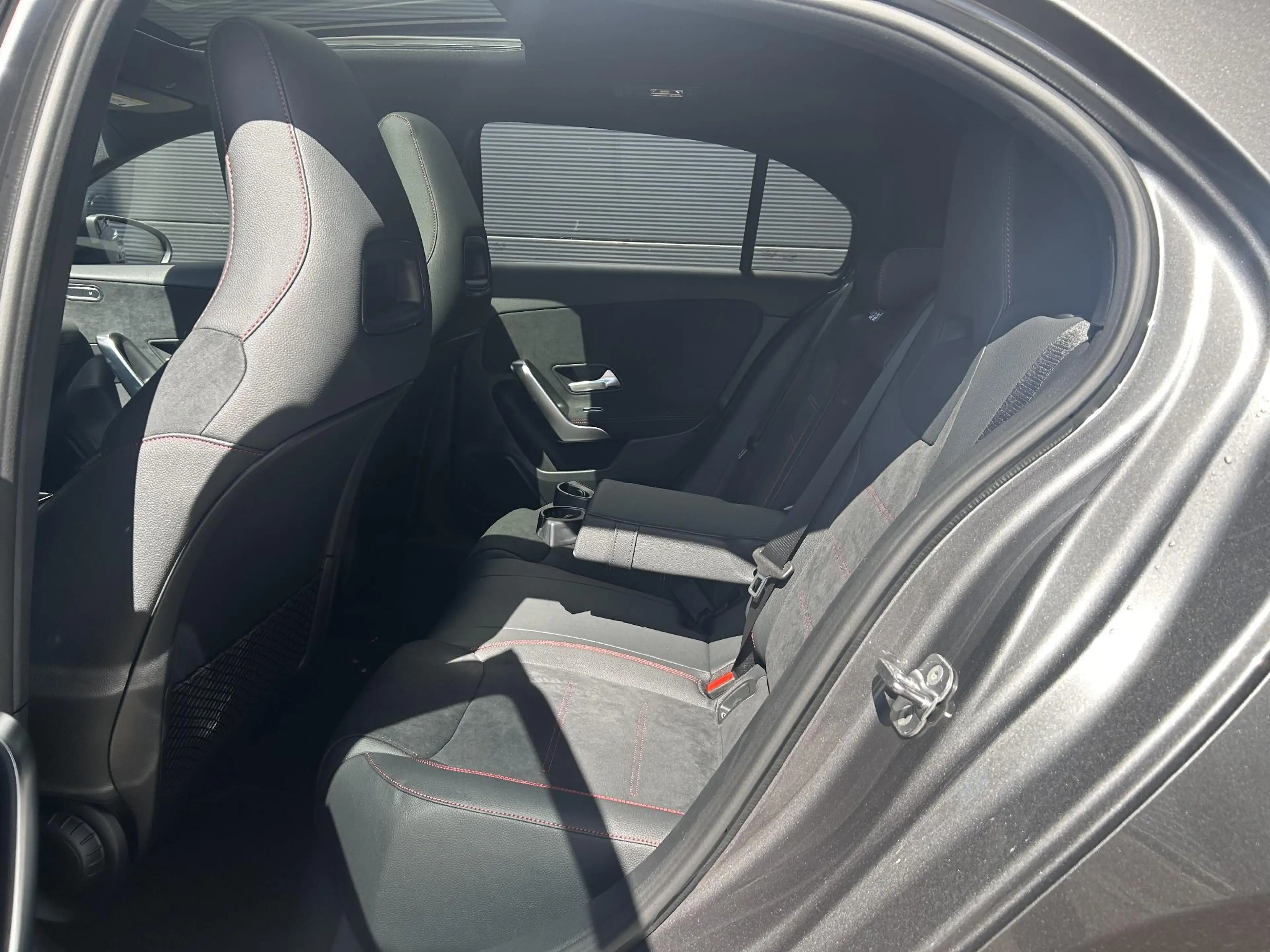 Mercedes-Benz A 250 e Business Solution AMG | Panorama - Schuifdak | M — photo 9