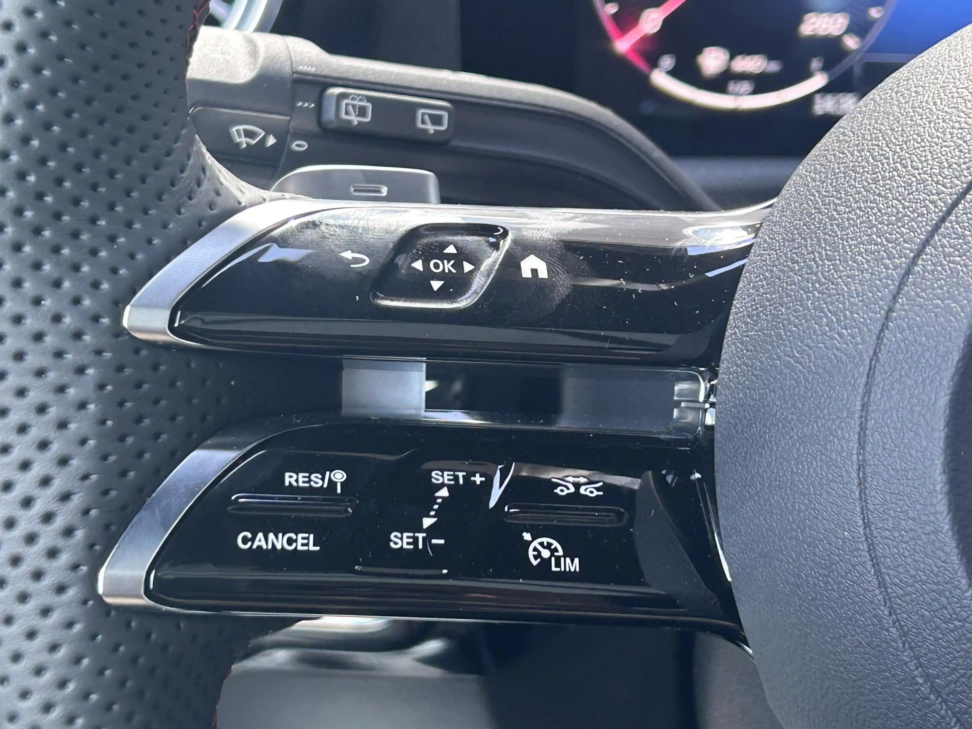 Mercedes-Benz A 250 e Business Solution AMG | Panorama - Schuifdak | M — photo 14
