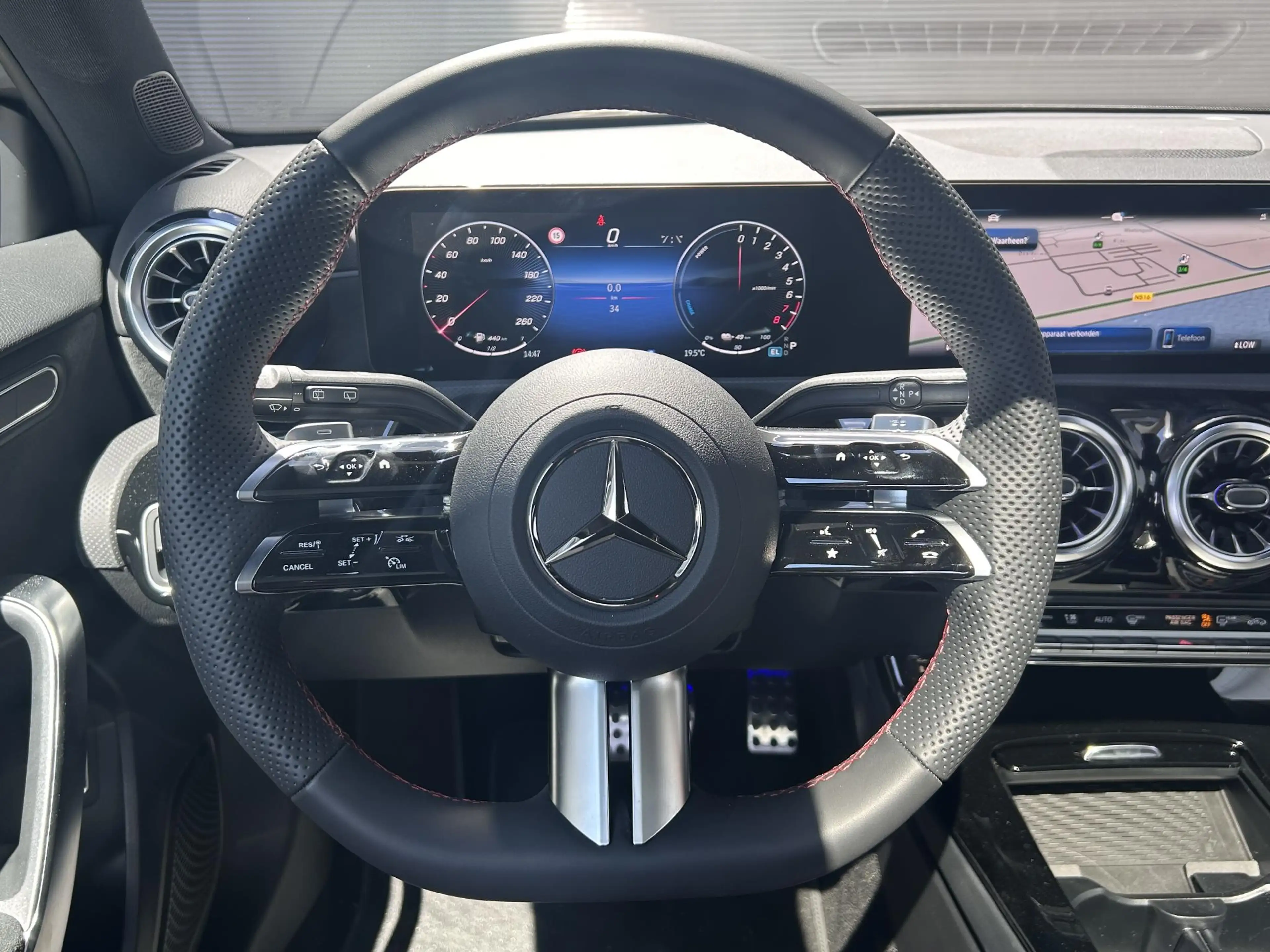 Mercedes-Benz A 250 e Business Solution AMG | Panorama - Schuifdak | M — photo 13