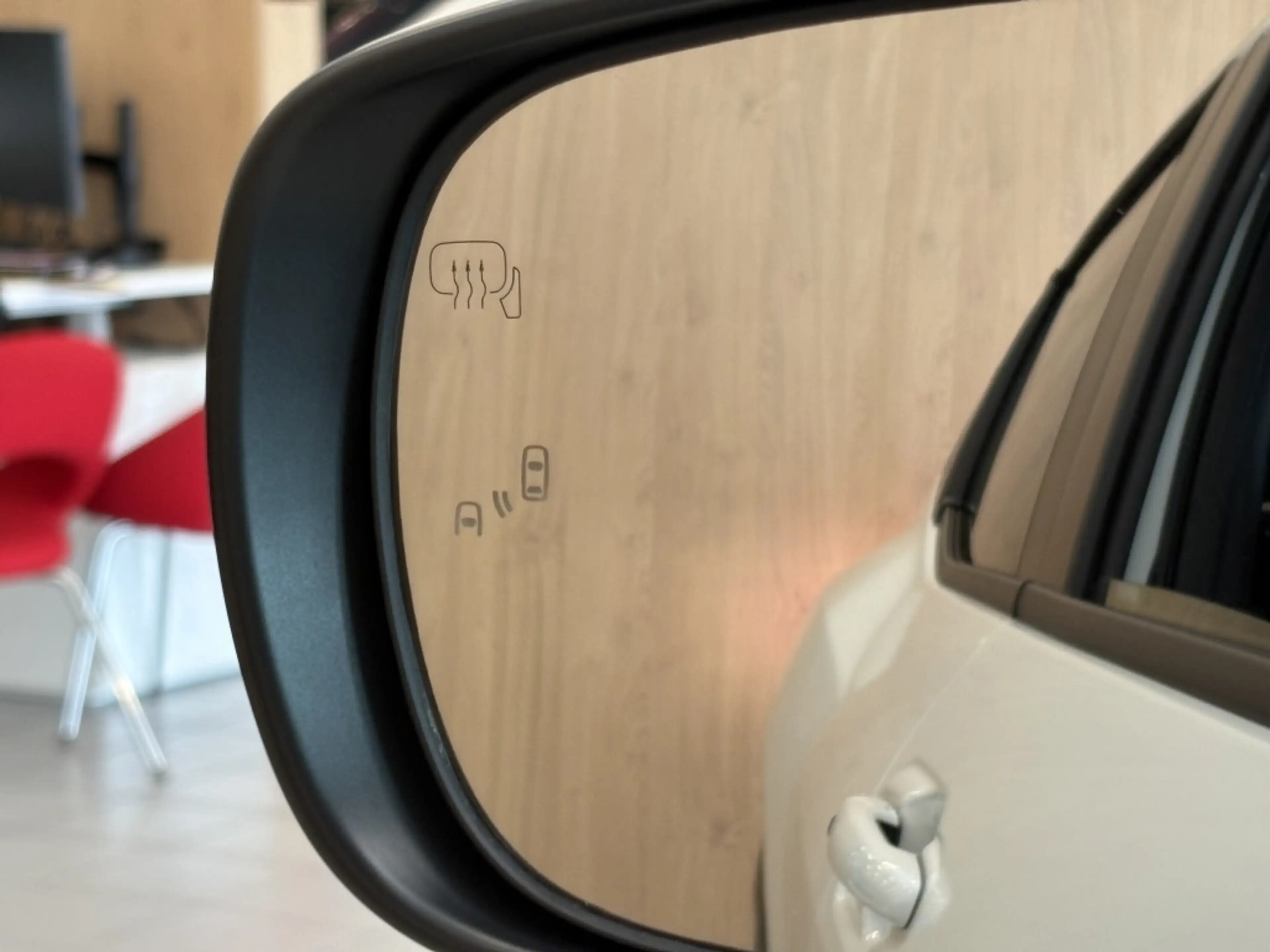 Toyota Urban Cruiser Executive 61 kWh | PANODAK | JBL | — photo 12
