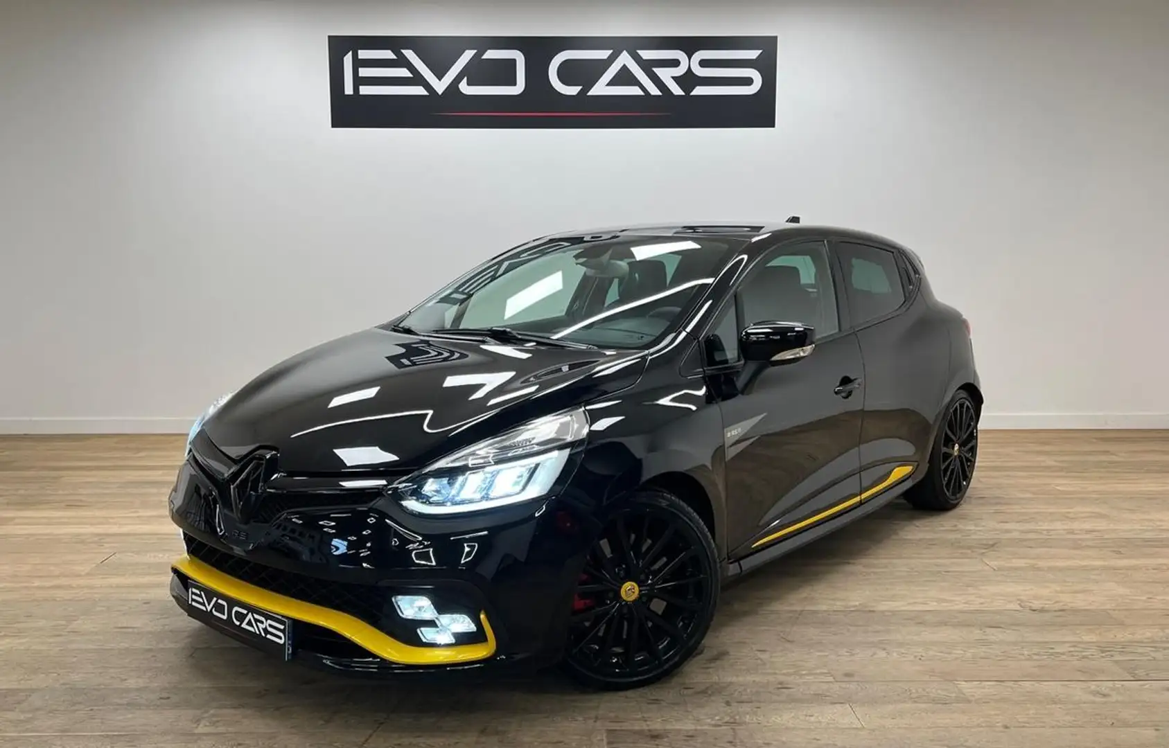 Renault Clio 4 RS 18 1.6 T 220 ch RS 18 EDC N° 753 / RS Monitor 2.0 / Radar AR / Cuir Noir - 1