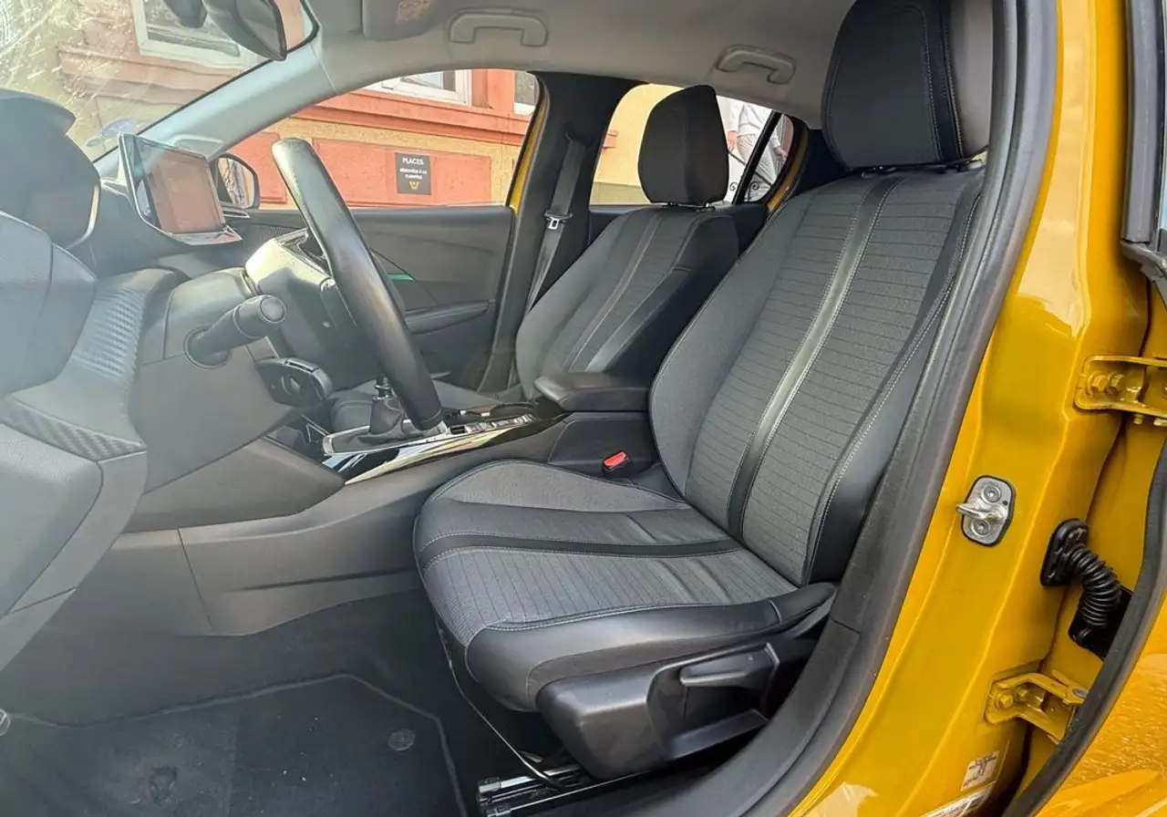 Peugeot 208 208 — photo 9