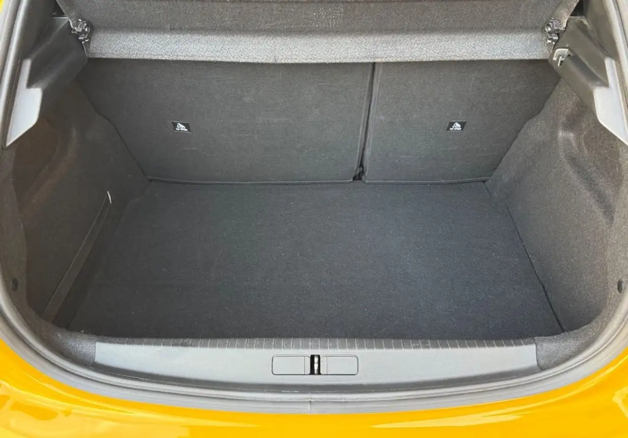 Peugeot 208 208 — photo 15