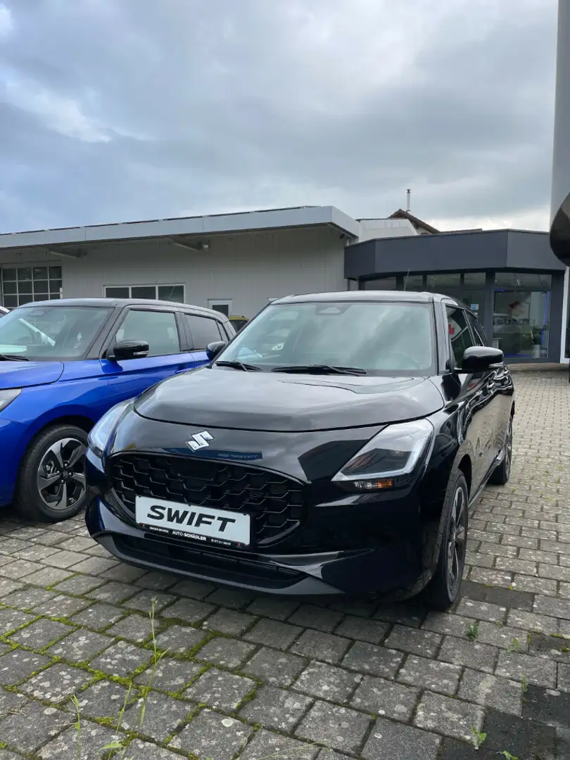 Suzuki Swift Comfort+ Hybrid Schwarz - 2