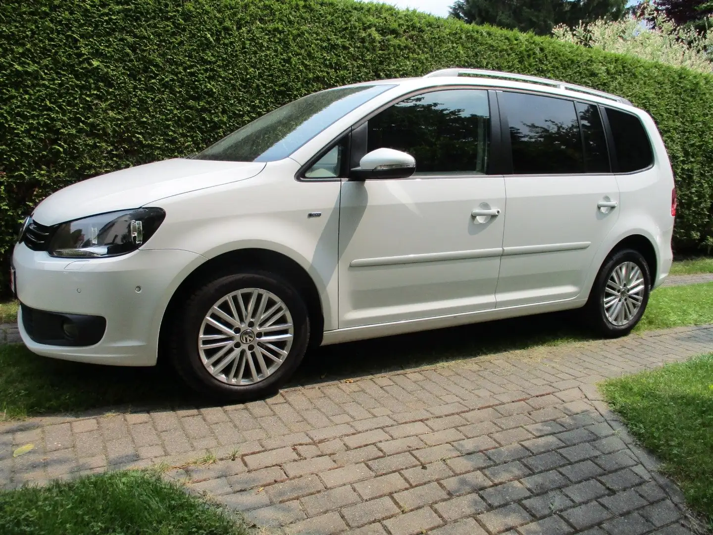 Volkswagen Touran Cup **DSG~2.Hand~7-Sitzer~Navi** Alb - 1