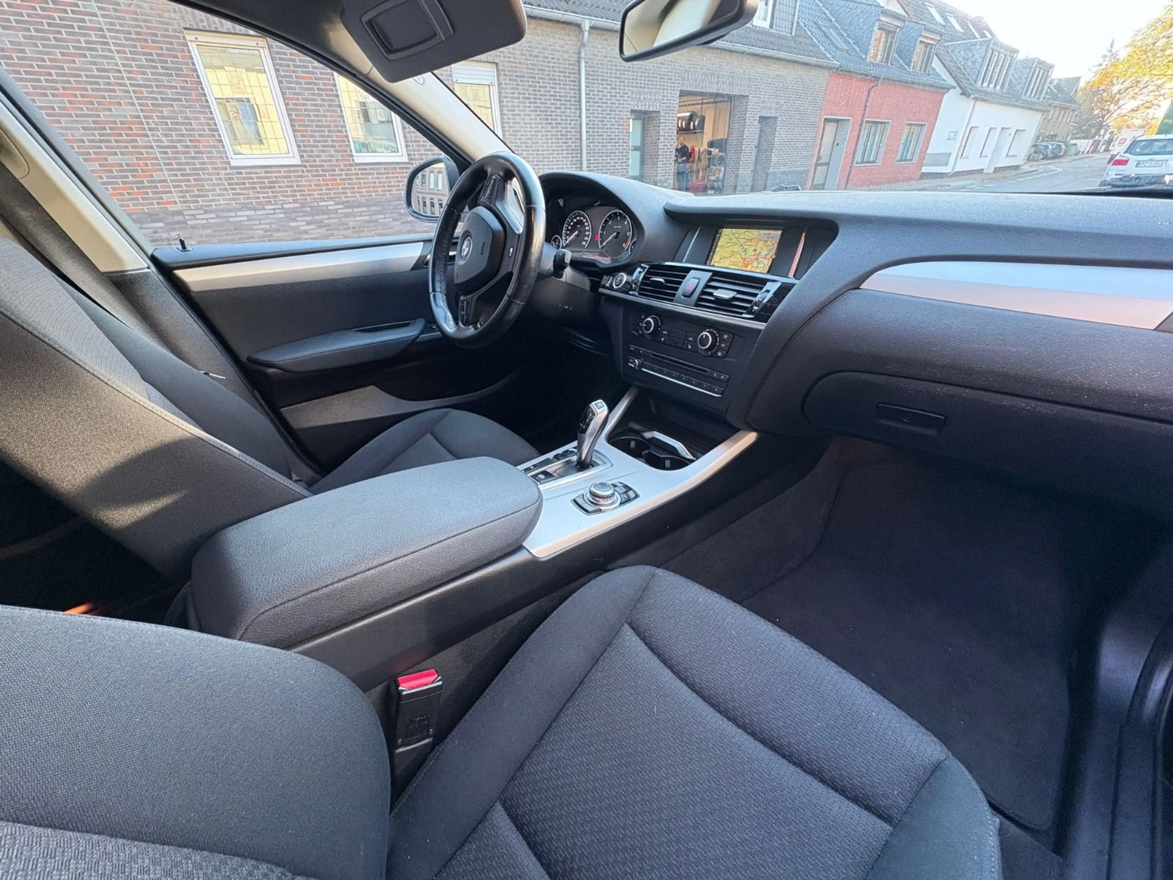 BMW X4 xDrive 20 d-wenig KM!-AUTOMATIK — photo 6