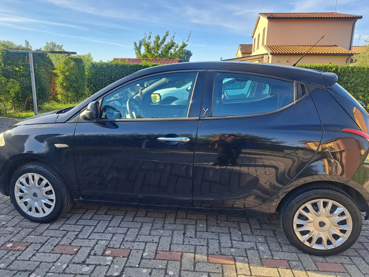 Lancia Ypsilon