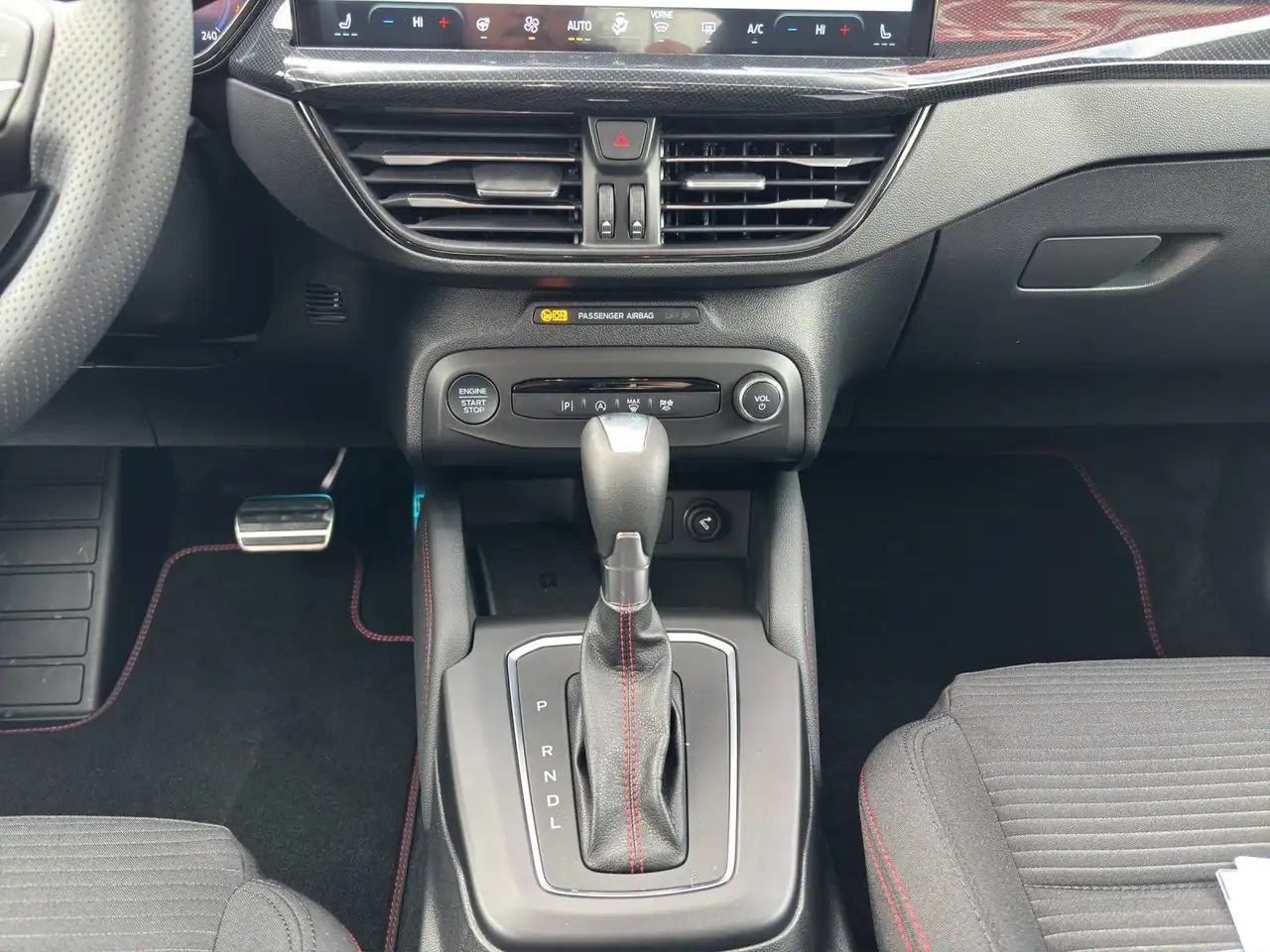 Ford Focus ST-Line X Automat. Pano Dach 18Zo B&O HUD 11