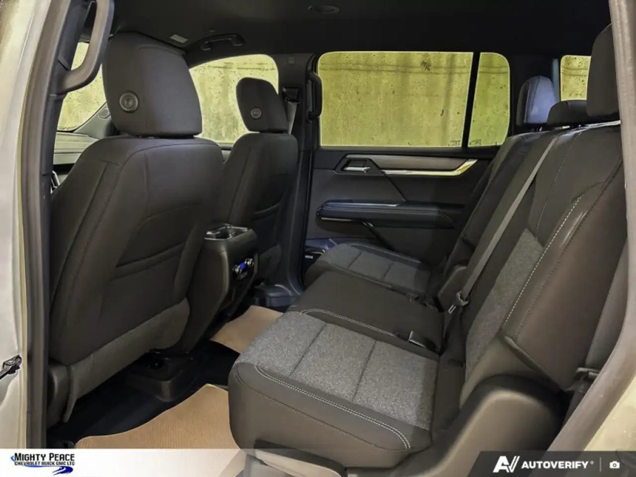 GMC Acadia снимка GMC Acadia