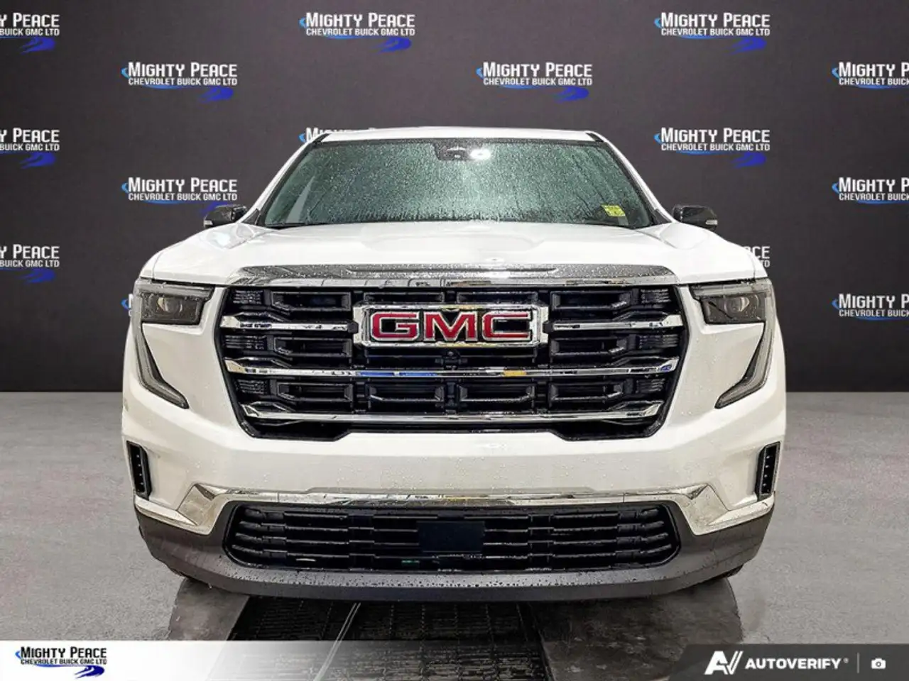 GMC Acadia снимка GMC Acadia
