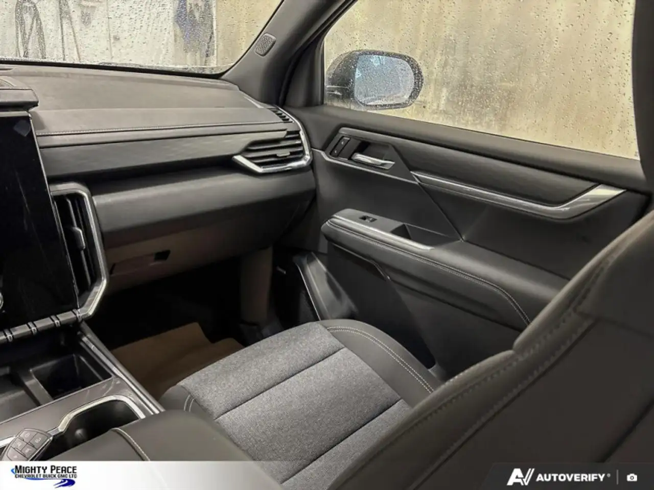 GMC Acadia снимка GMC Acadia